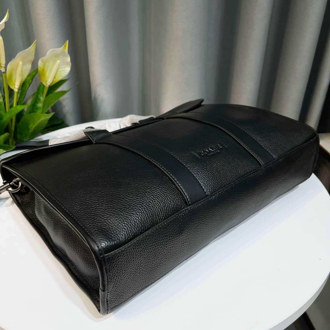 ✨✨cặp da GOTHAM PORTFOLIO✨✨C5318
xịn sò