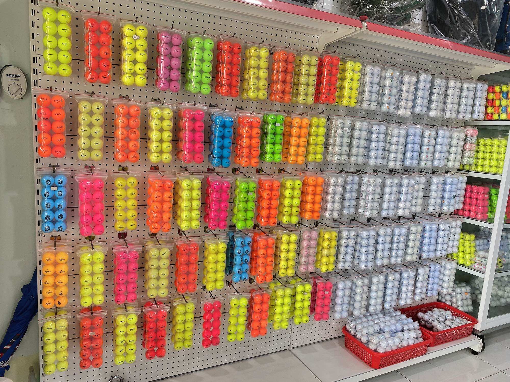 Bóng golf Saintnine đã qua sử dụng còn mới 99%(10 quả)