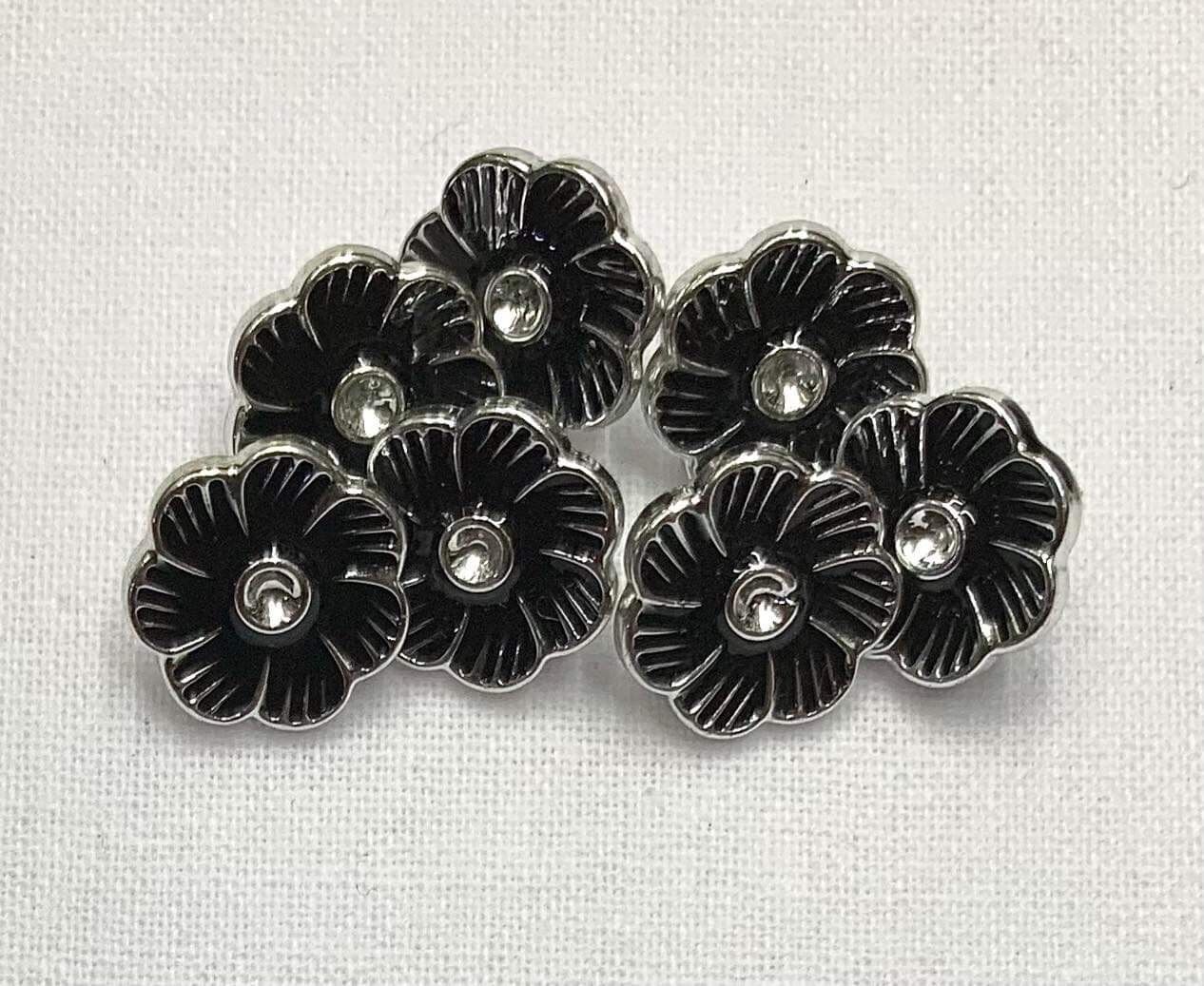 5 nút kiểu 11mm và 13mm.