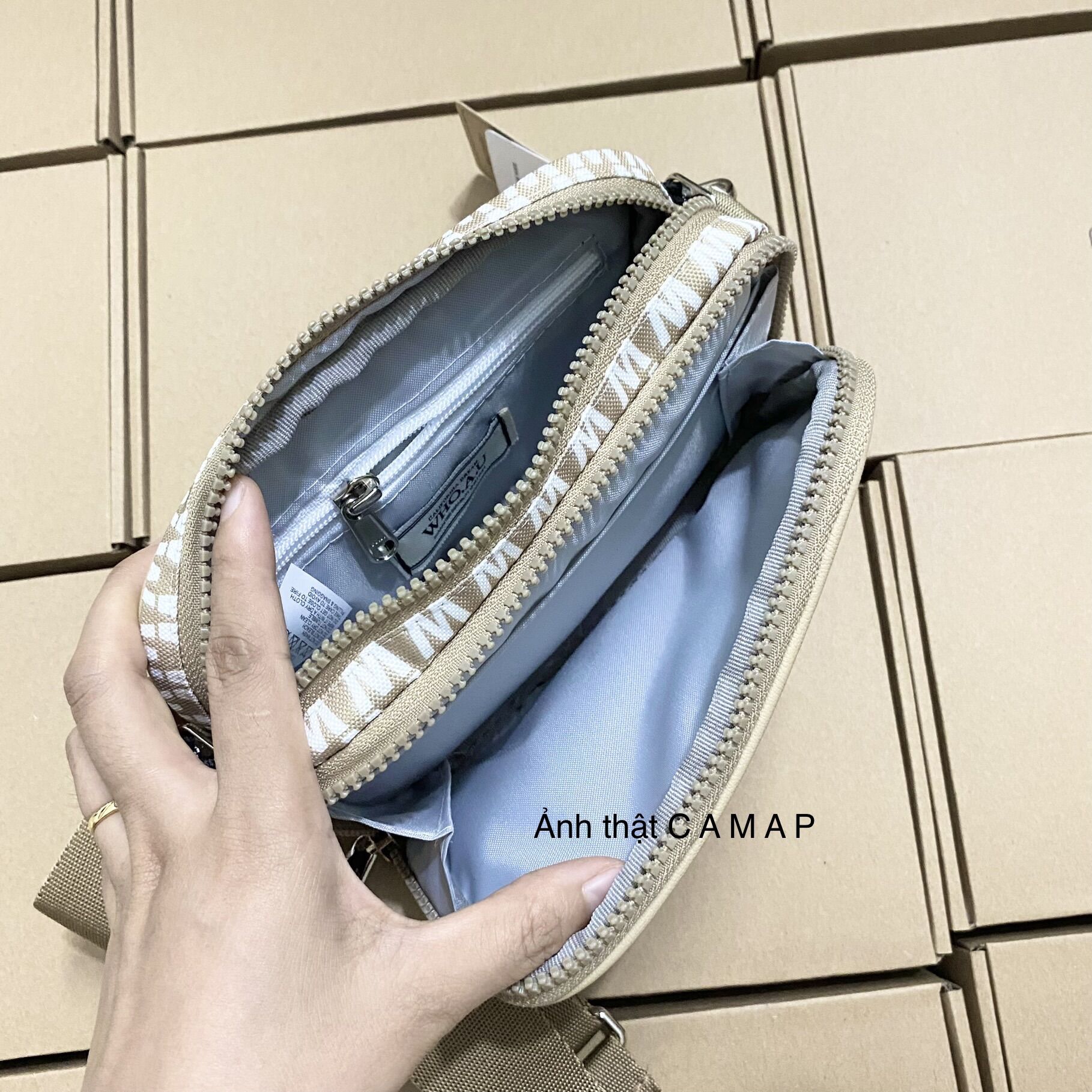 Túi WHO.A.U Full hộp🔰size 18🔰màu vàng