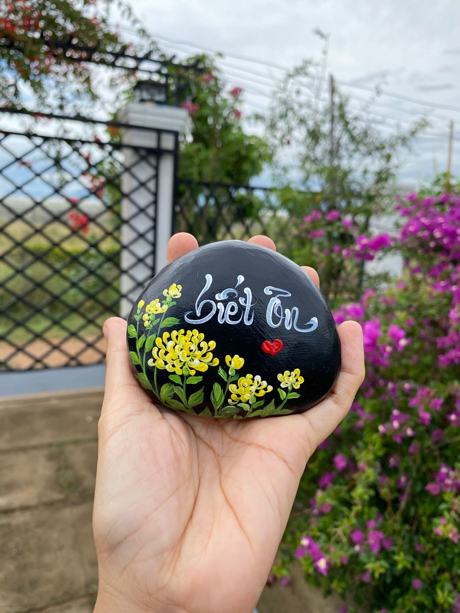 Hòn đá biết ơn mẫu Biết Ơn tặng kèm túi voan dây rút siêu xinh