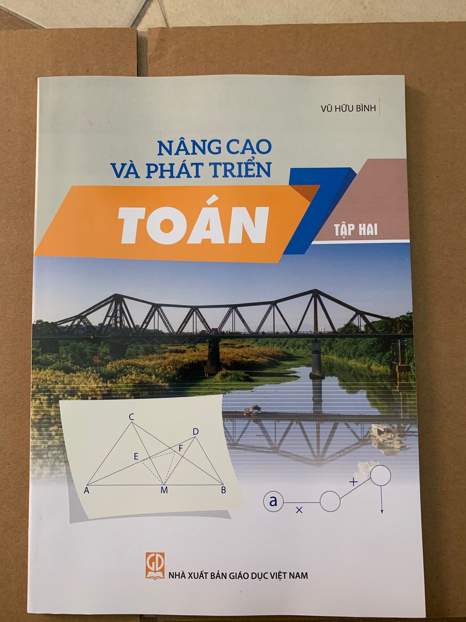 Nâng cao và phát triển Toán 7 ( Tập 1 + Tập 2)