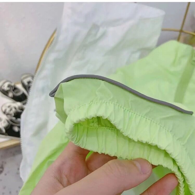 Áo khoác gió mỏng phản quang