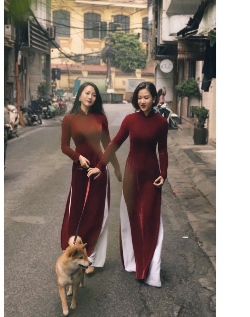 Bộ áo dài may sẵn truyền thống Nhung đỏ đô kèm quần
