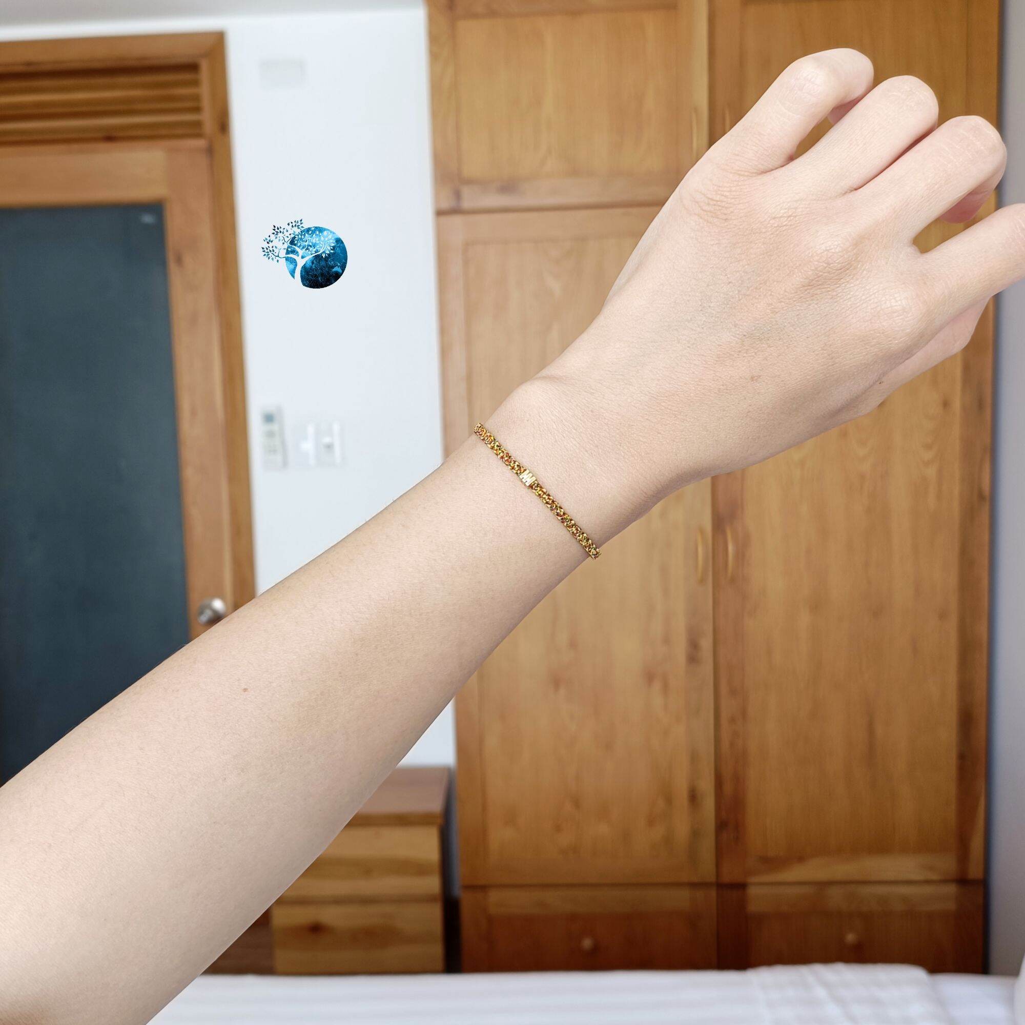 Vòng tay tết dây chỉ ngũ sắc