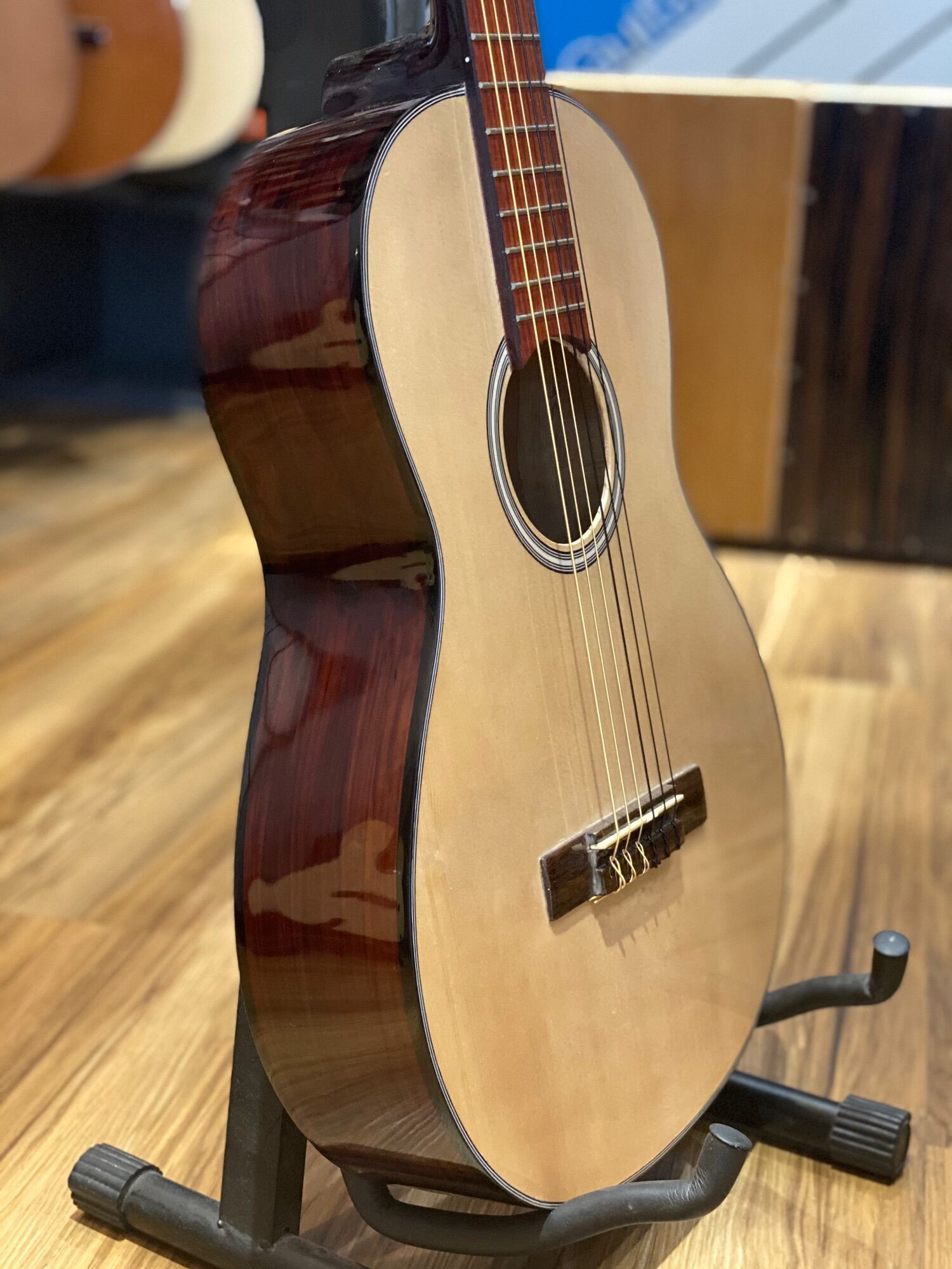 Guitar Badon DAM70 – Size Mini