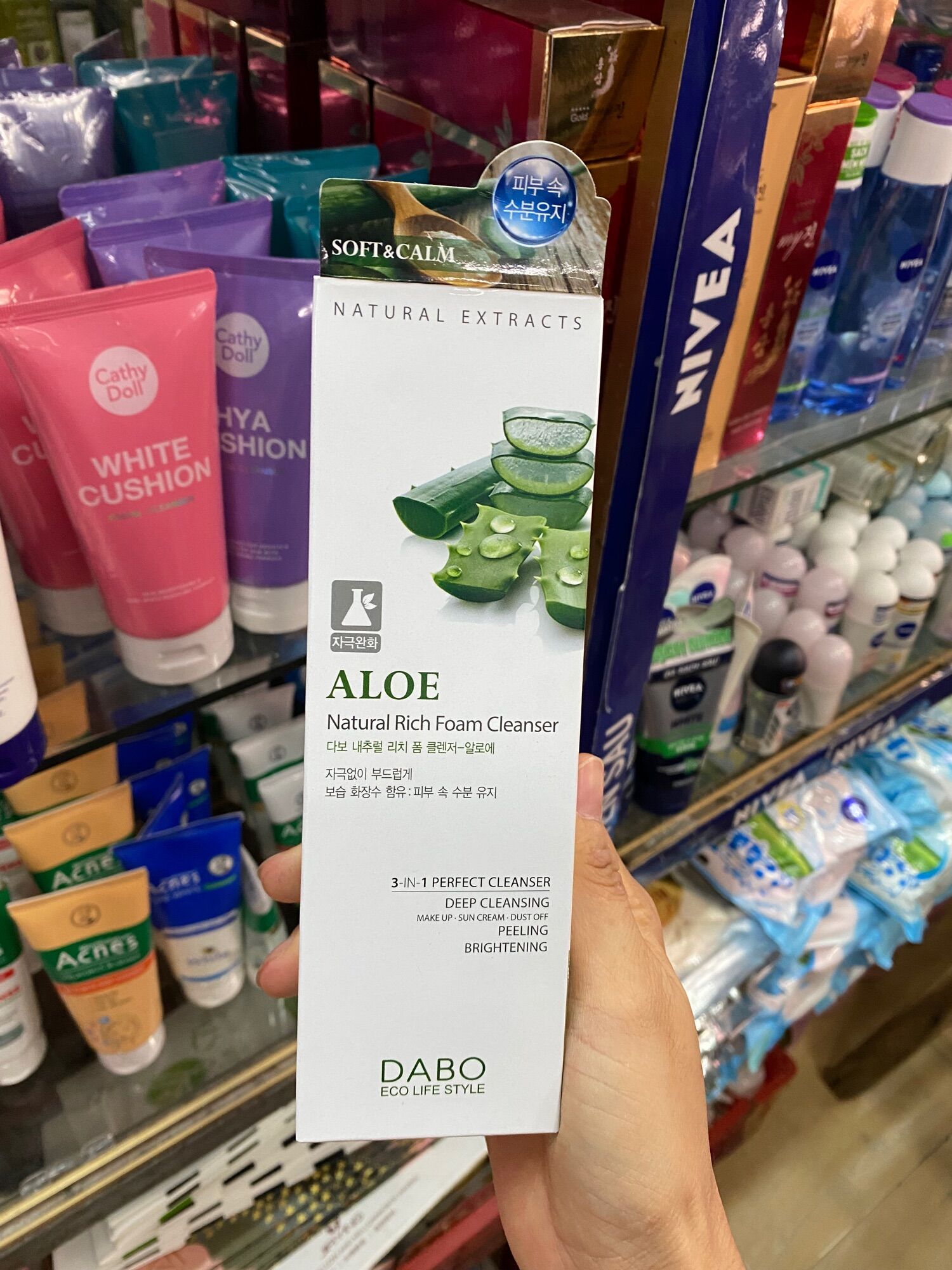 Sữa rửa mặt lô hội Dabo