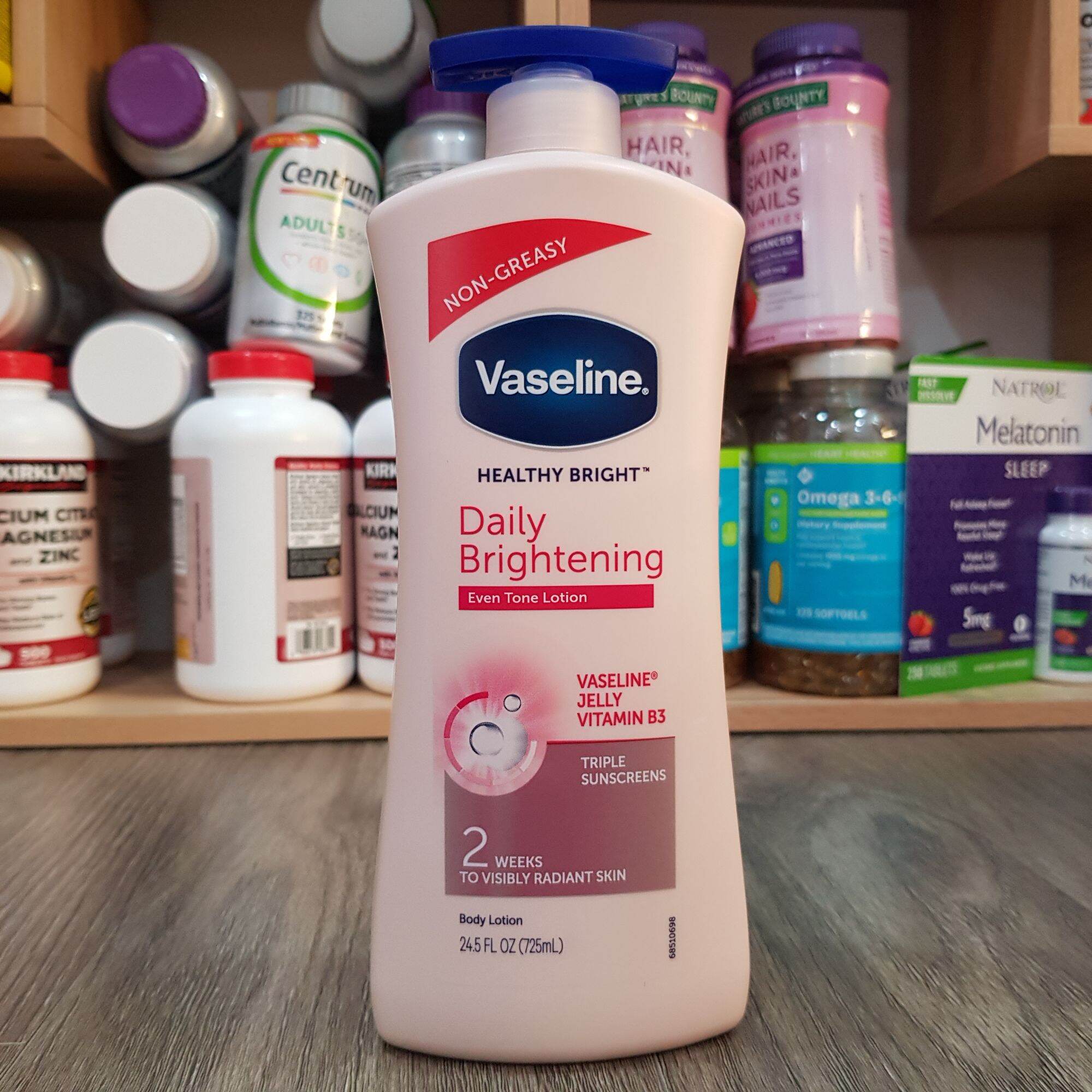 Sữa dưỡng thể sáng da Vaselin 725ml