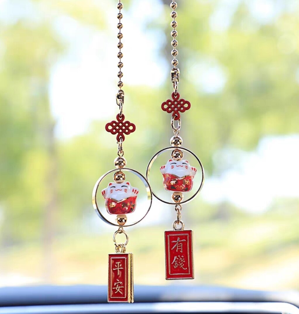 Khánh treo gương hậu oto hình mèo tài lộc bình an may mắn