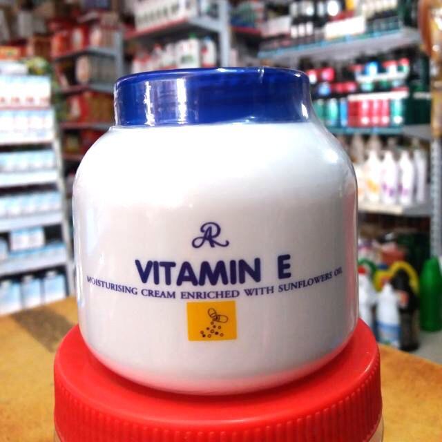 Kem dưỡng thể Vitamin E Thái Lan 200ml chinh hang