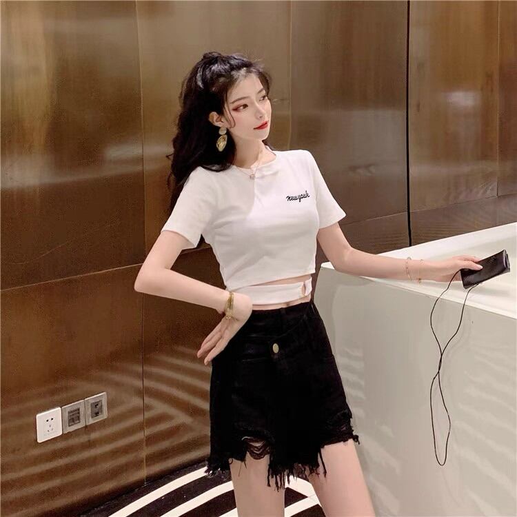 Áo Kiểu Croptop Khoen Eo thun lụa