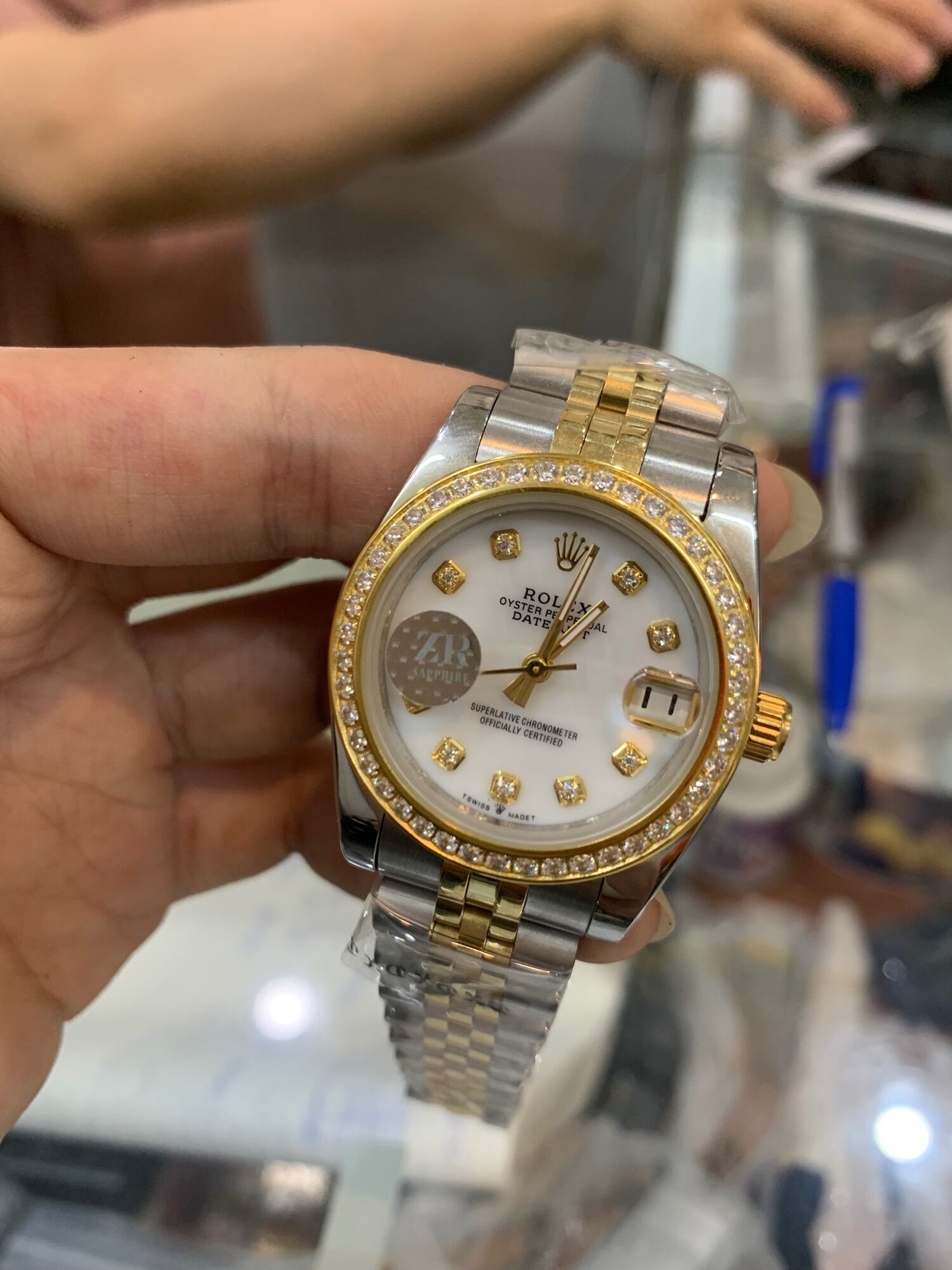 Đồng hồ rolex nữ mặt trắng khảm đính đá cao cấp - máy cơ automatic tự động nhật - size 32mm - bảo hành 2 năm -