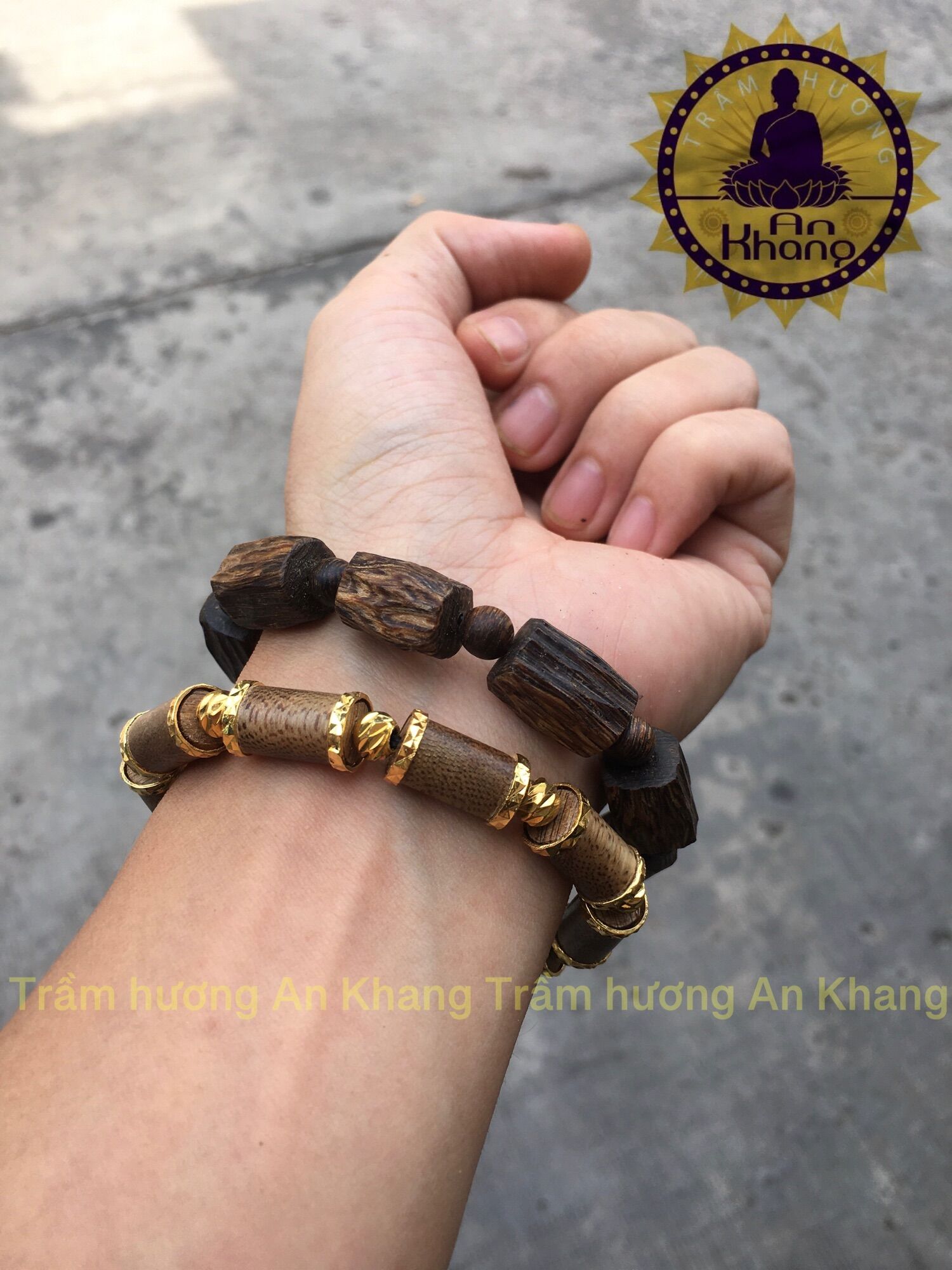 Vòng tay trầm hương sánh chìm cao cấp.