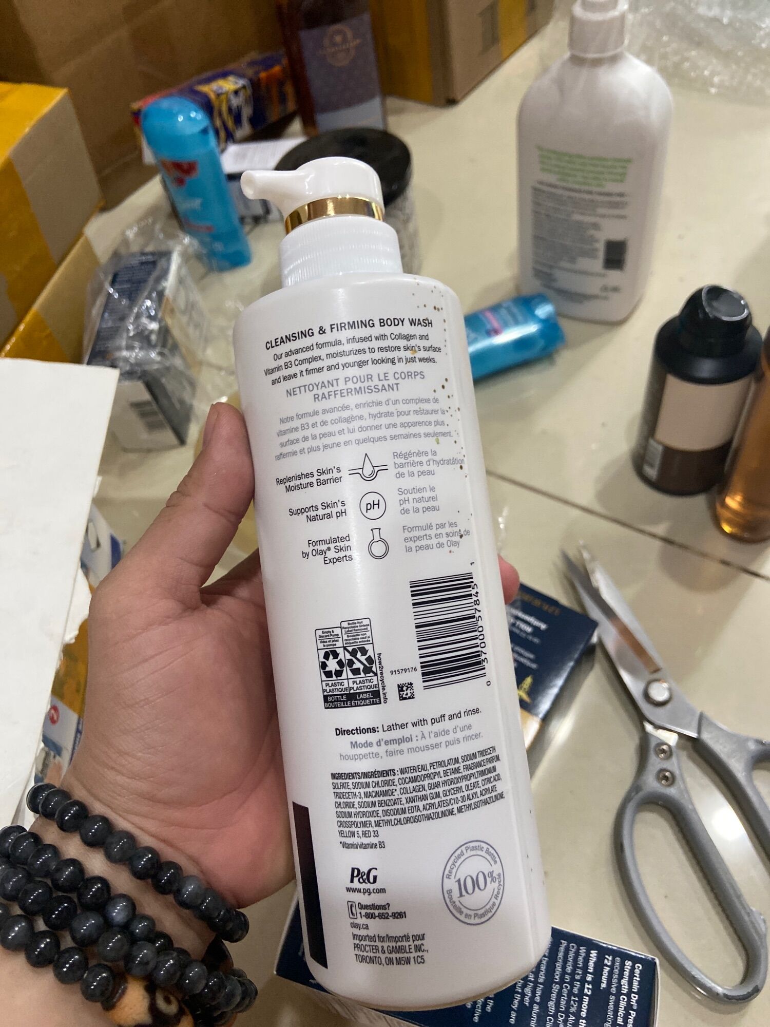 sữa tắm trắng da collagen olay