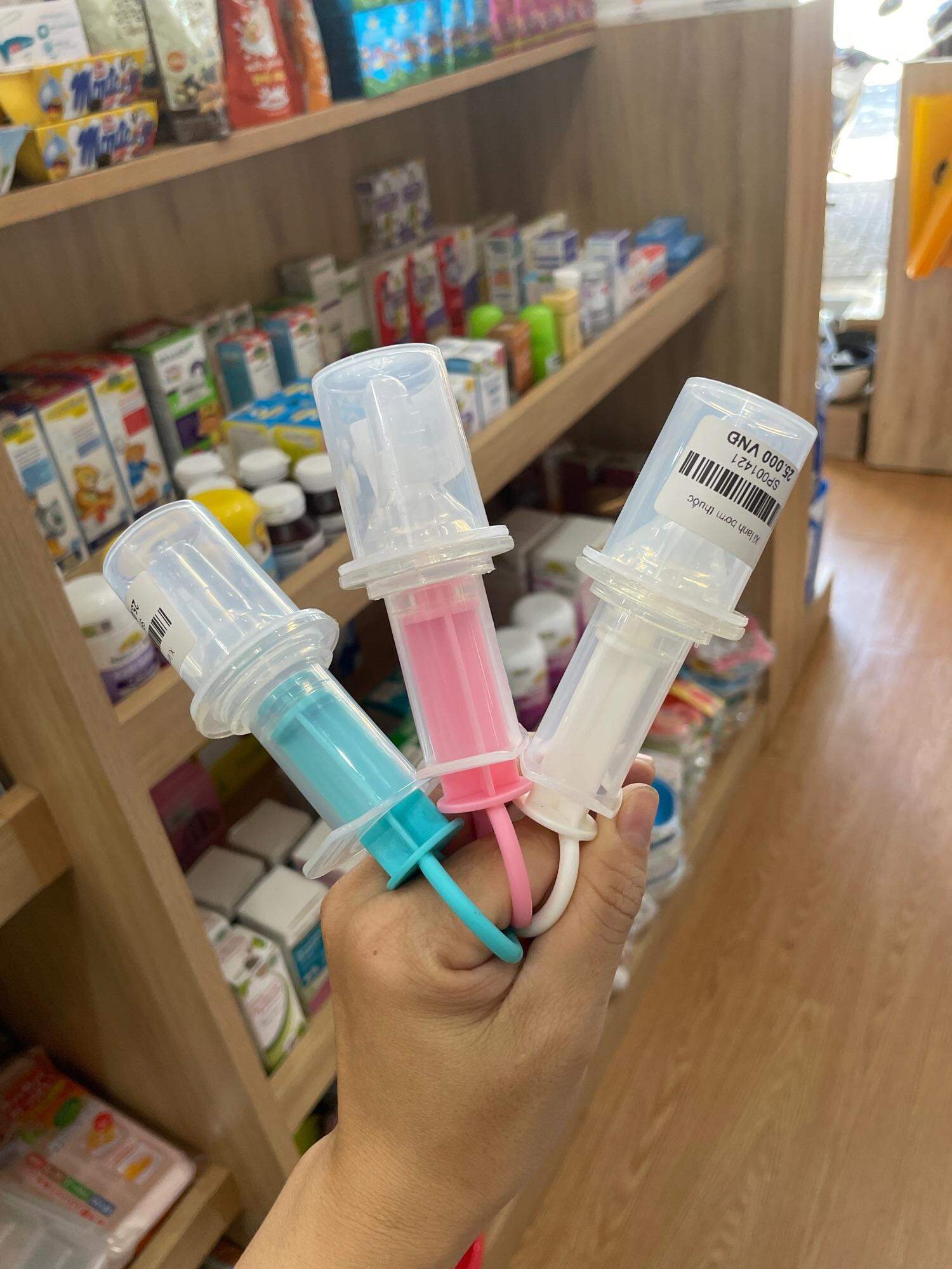 Xi lanh bơm sữa cho bé