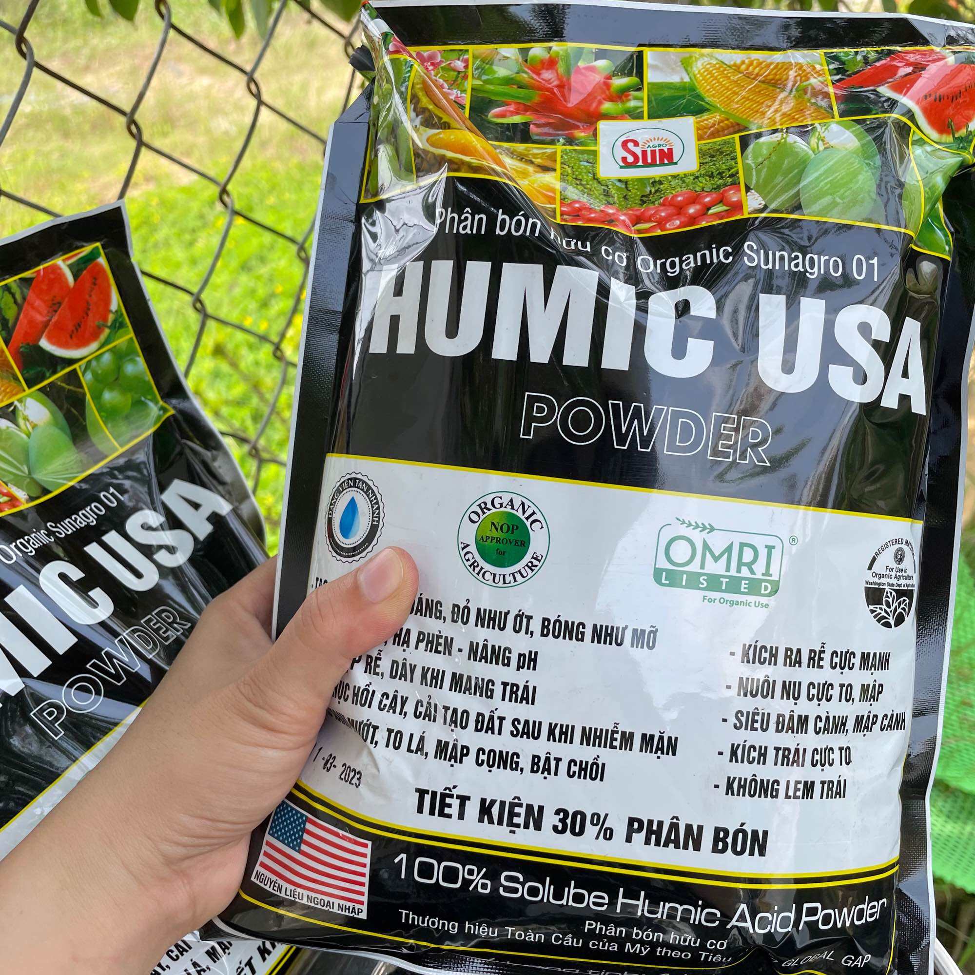 HUMIC HỮU CƠ GÓI 1kg Dạng Bột