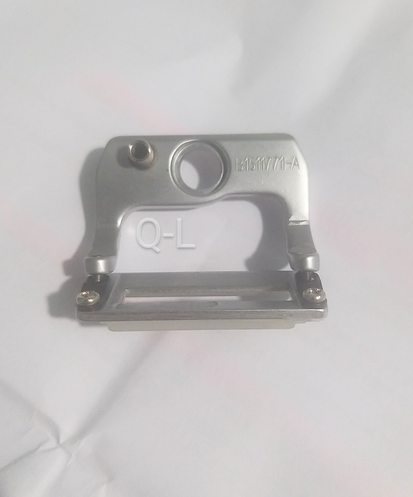 Chân Vịt Thùa Khuy Bằng LBH-771