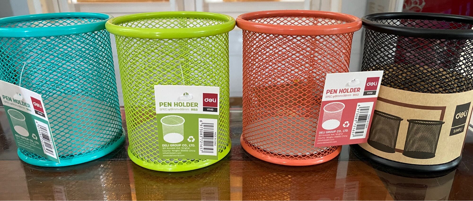 Khay cắm bút sắt nhiều màu Deli 9153