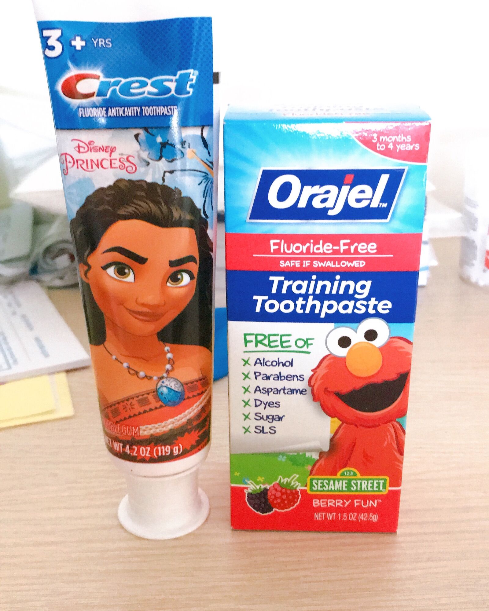 Kem đánh răng nuốt an toàn cho bé Orajel Baby Tooth and Gum Cleanser - hàng nhập Mỹ