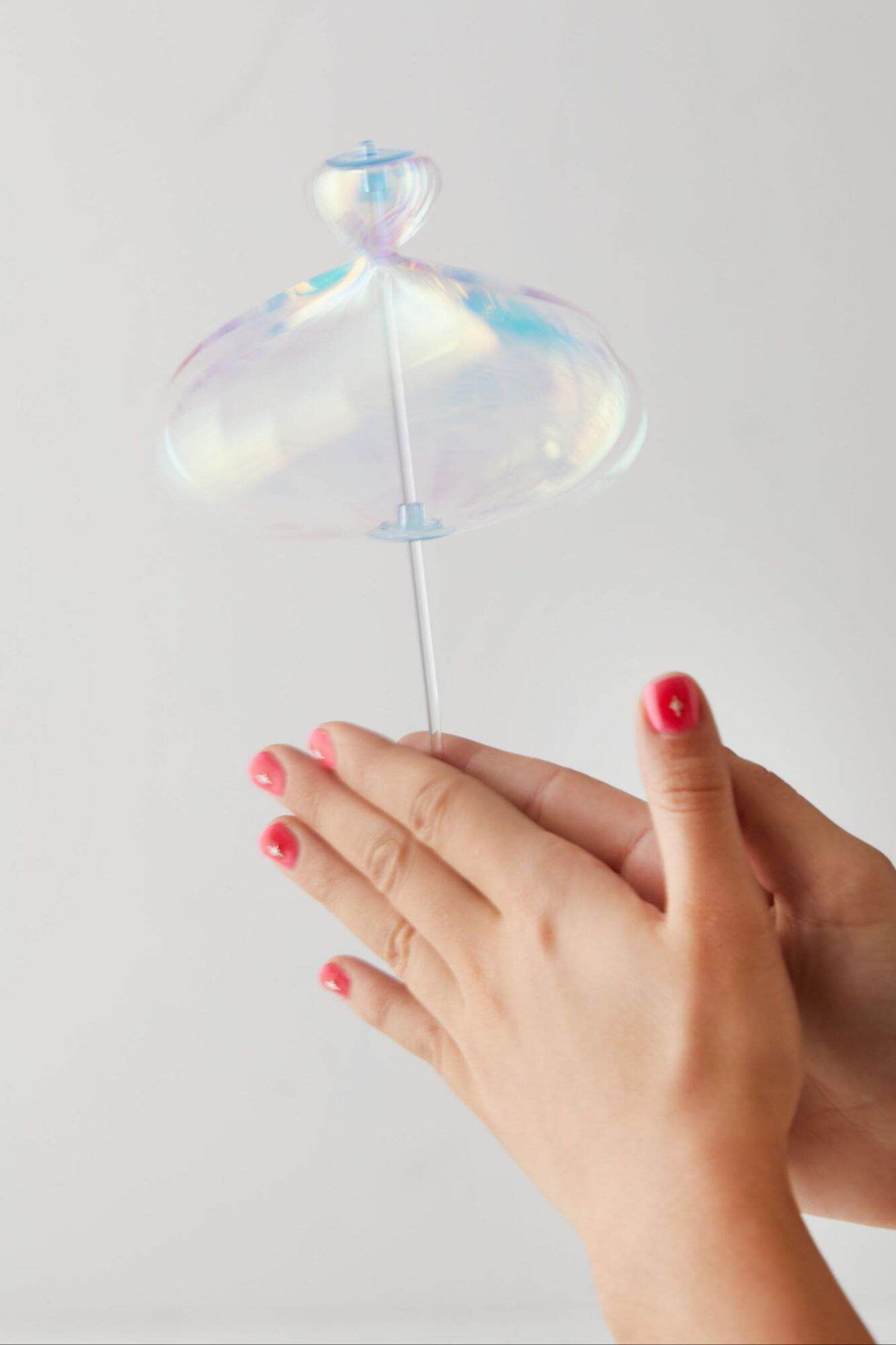 QUE QUAY CẦU VỒNG RAINBOW TWIRLER SPINNER STICK