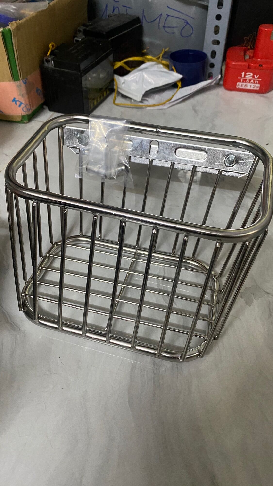 Rổ inox mini gắn mọi xe máy có pát và ốc