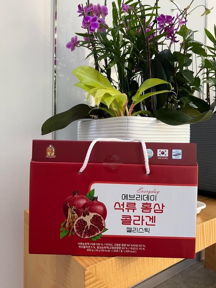 Thạch lựu hồng sâm Collagen Hàn Quốc