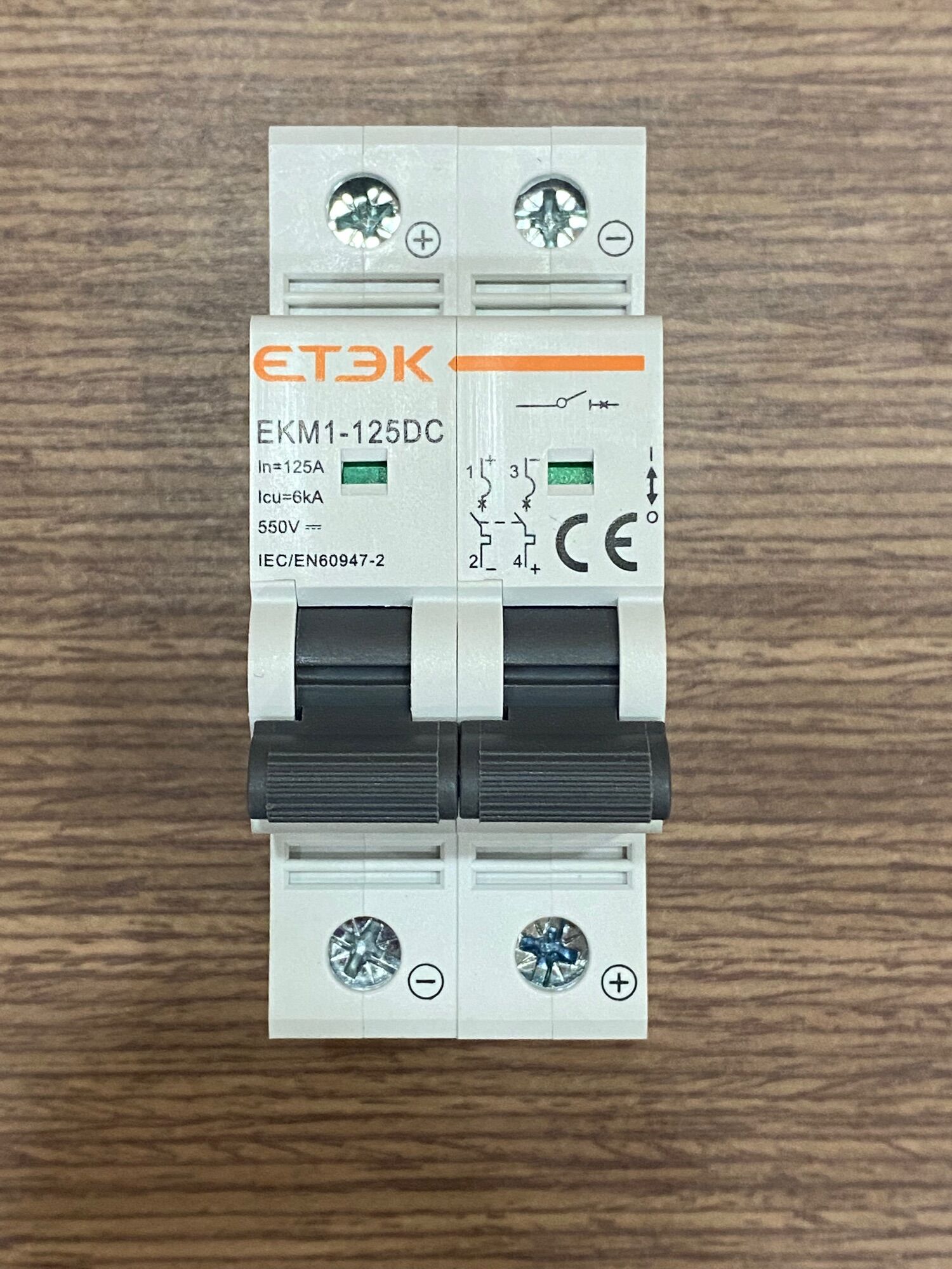 Áptomat cb dc 125a dùng đóng ngắt acquy battery