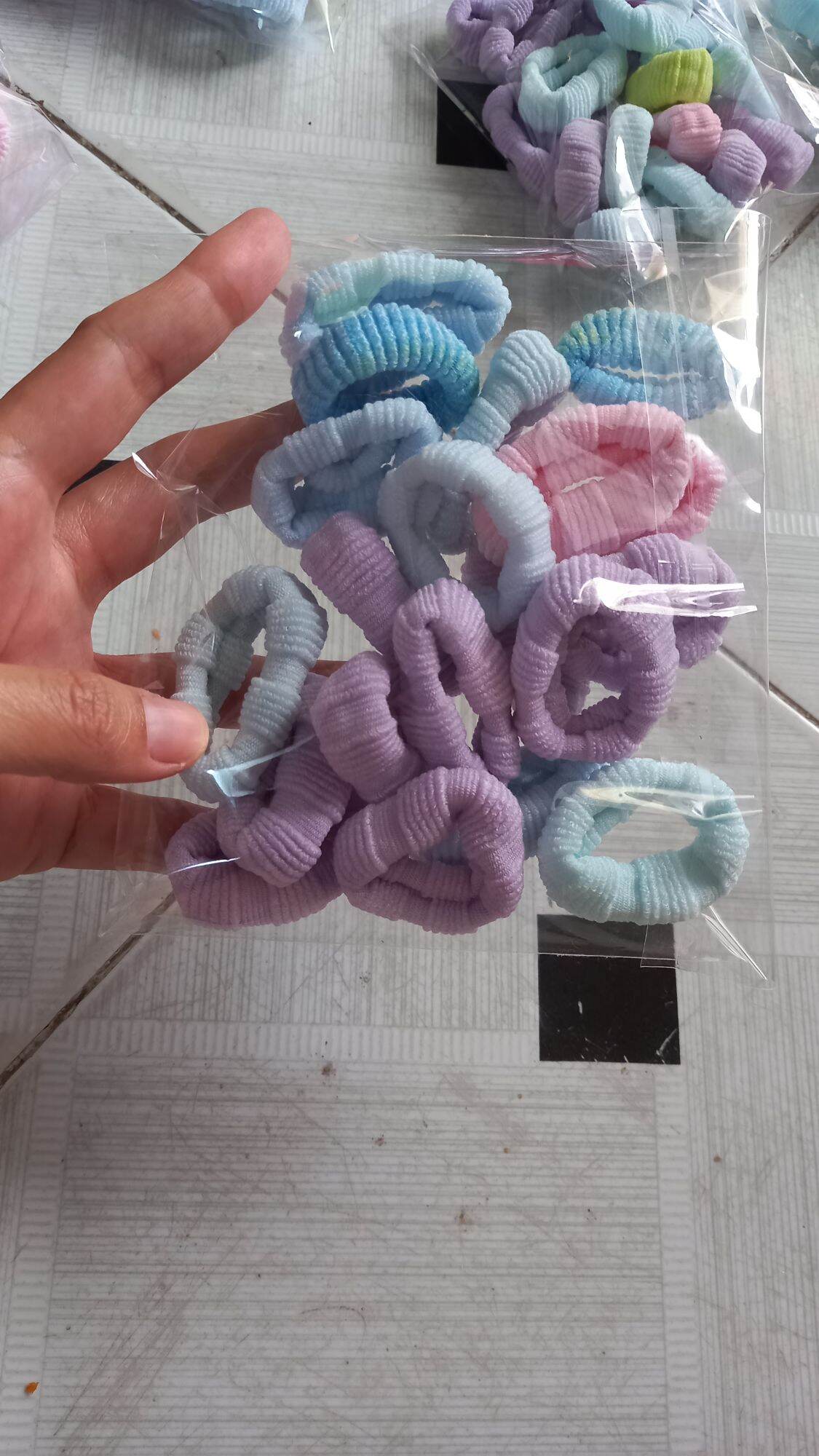 Cột tóc giá rẻ size nhỏ 20 cái/túi ( màu lộn xộn)