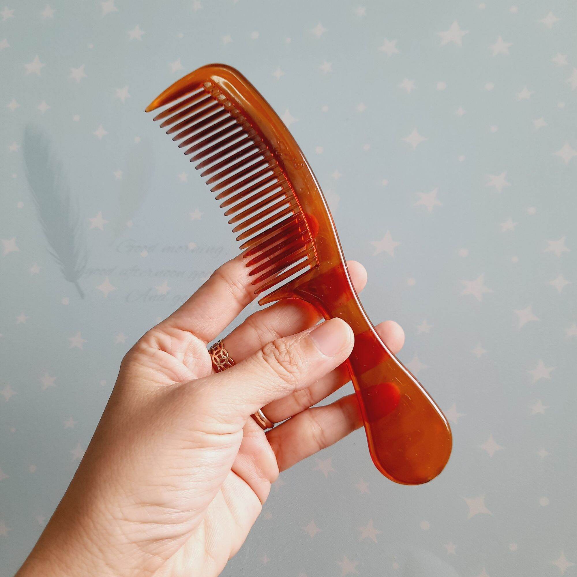 Lược chải tóc có cán màu nâu  cở nhỏ (cỡ nhỏ 16.5cm)