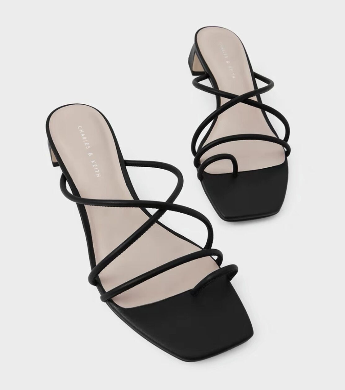 Giày c&k xuất xịn đan chéo dễ đi size 36