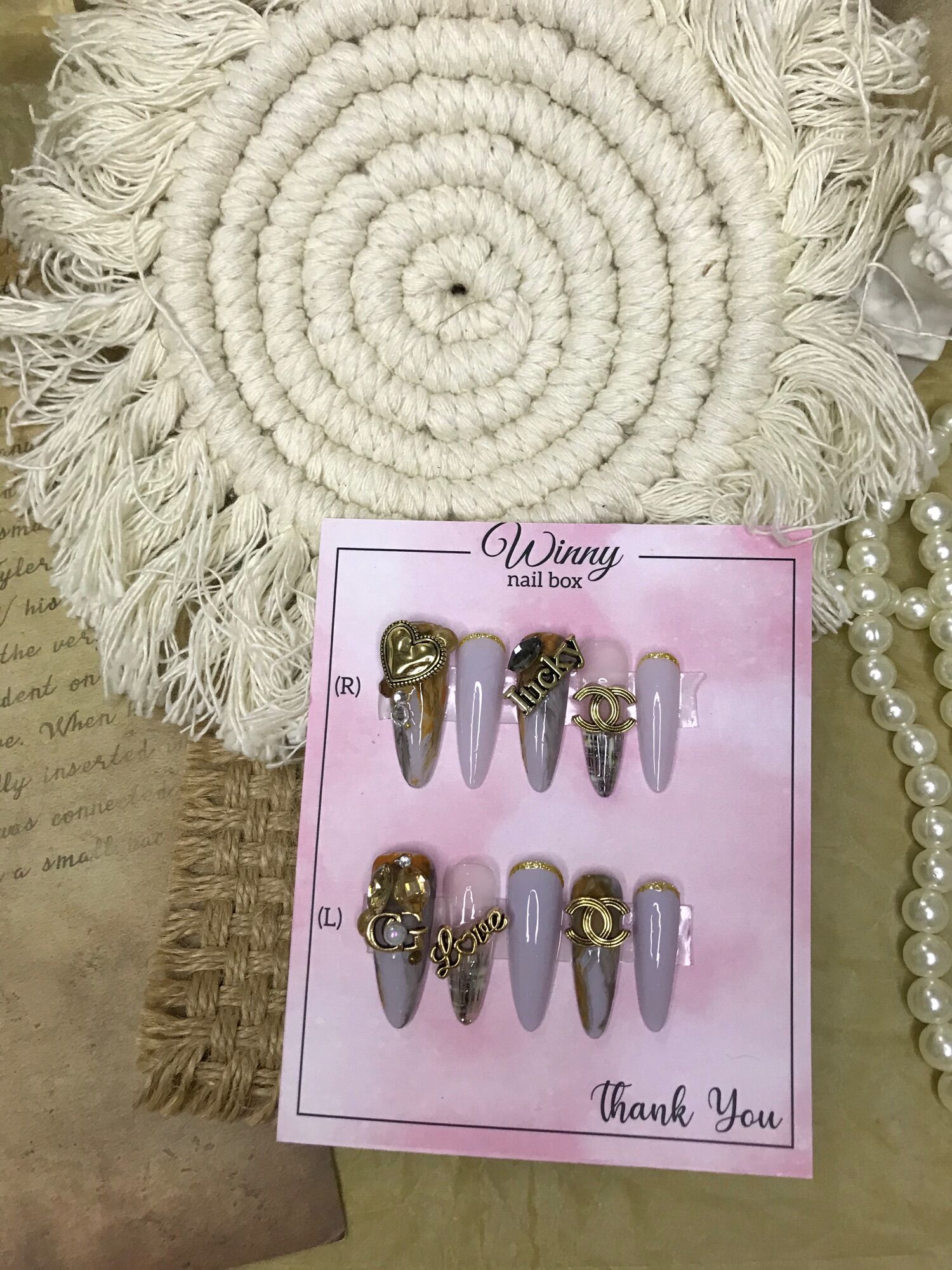 Nailbox móng up móng giả vân đá charm đồng chanel