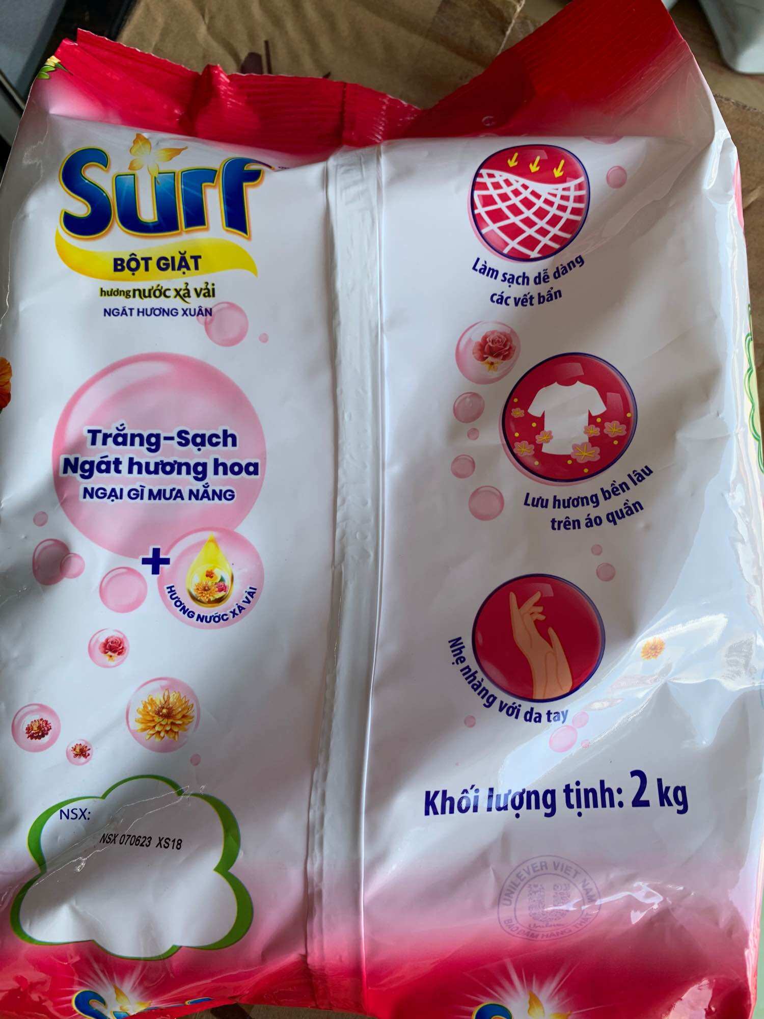 Bột giặt Surf hương nước hoa 2kg