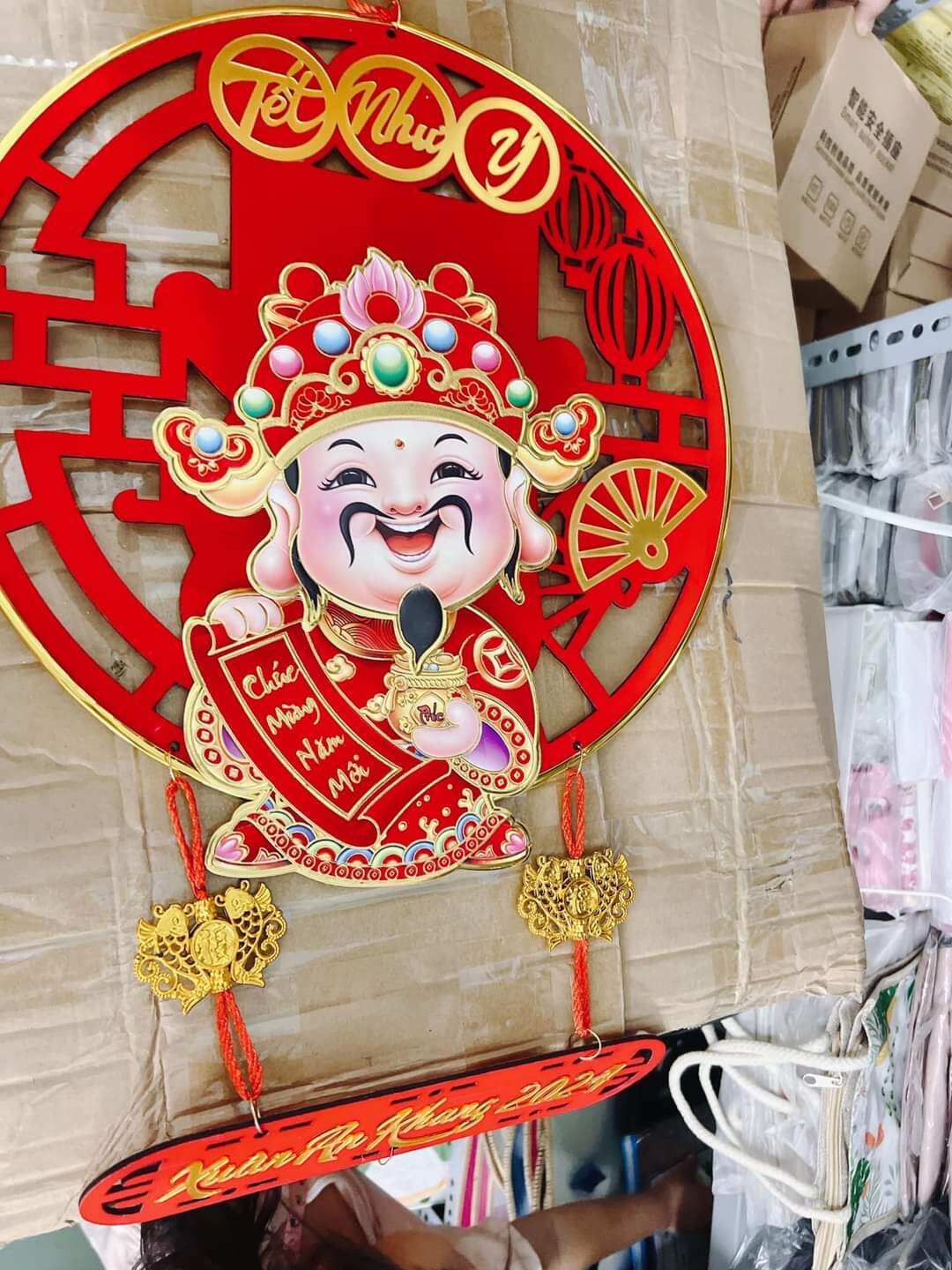 Thần tài lắc lư đầu gọi thần tài may mắn