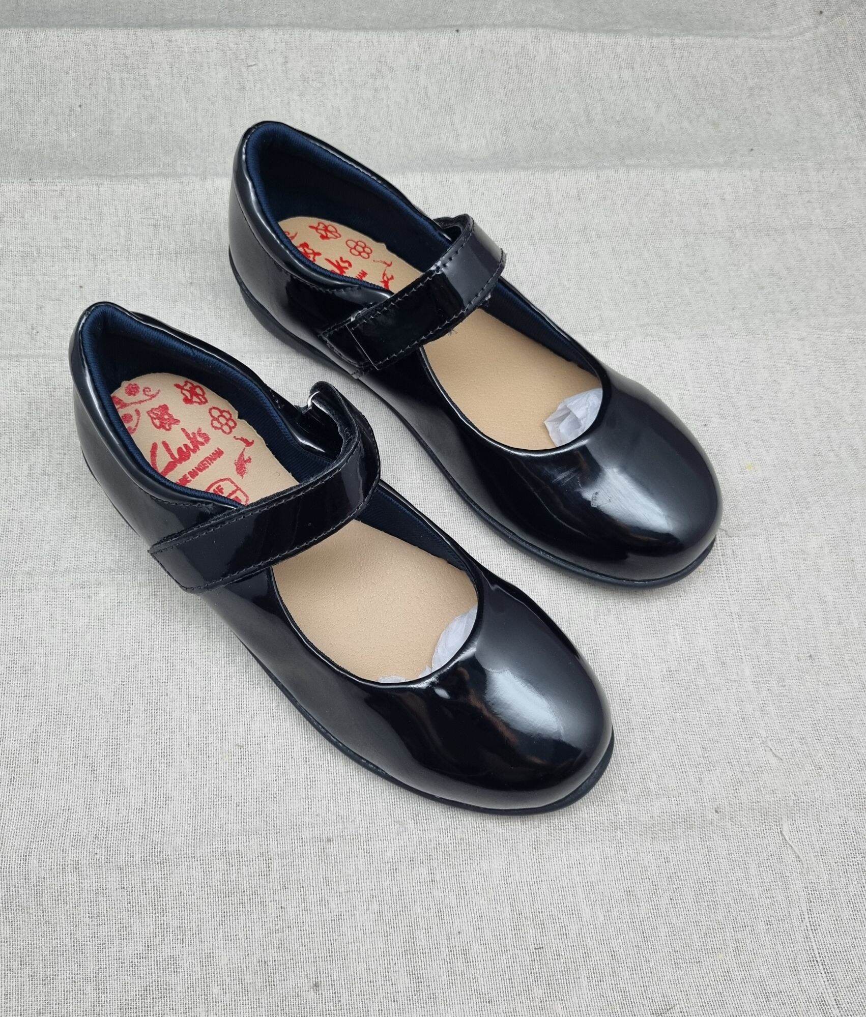 clarks go to school