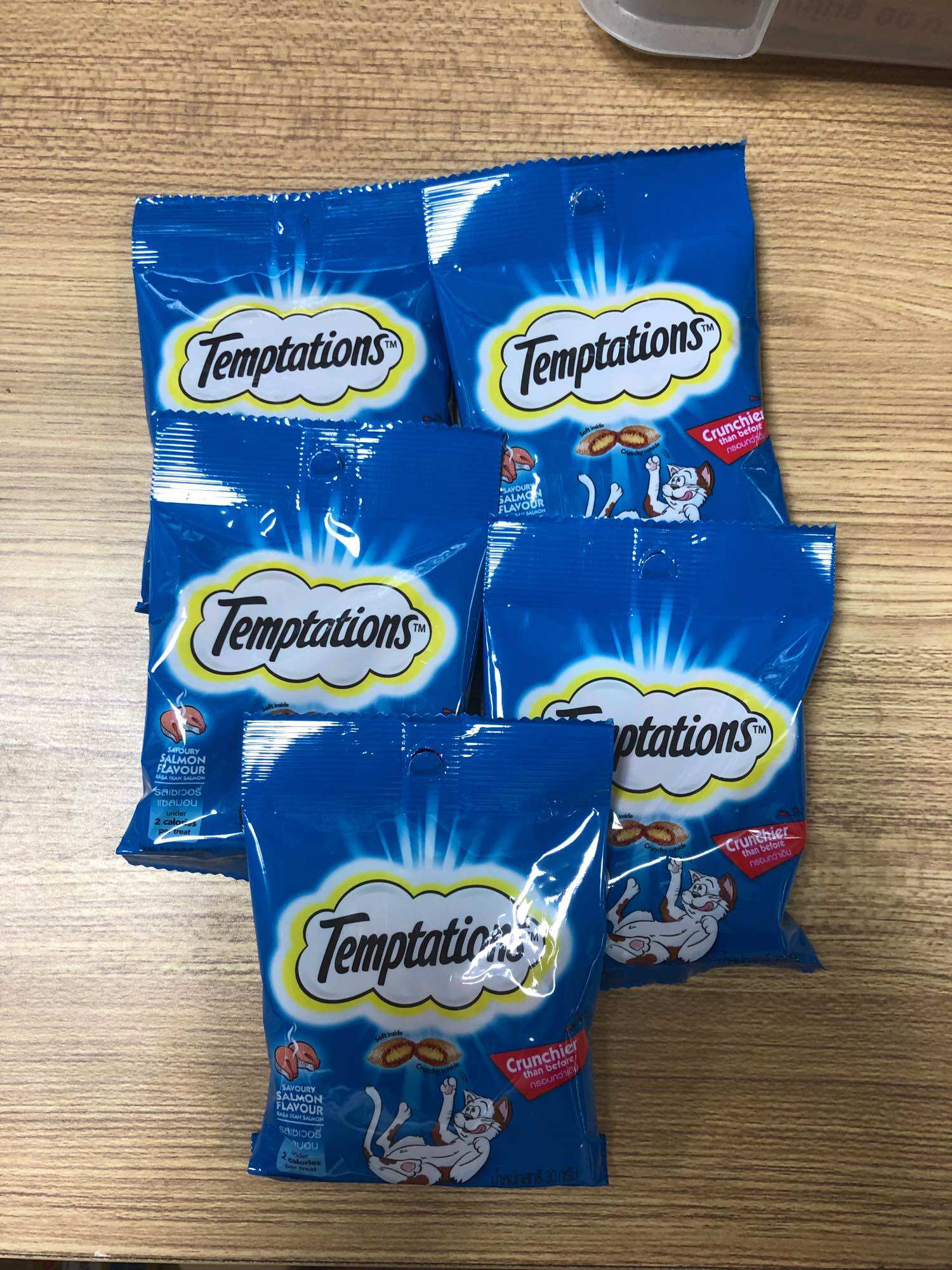 Bánh thưởng cho mèo temptations  30g - 75g
