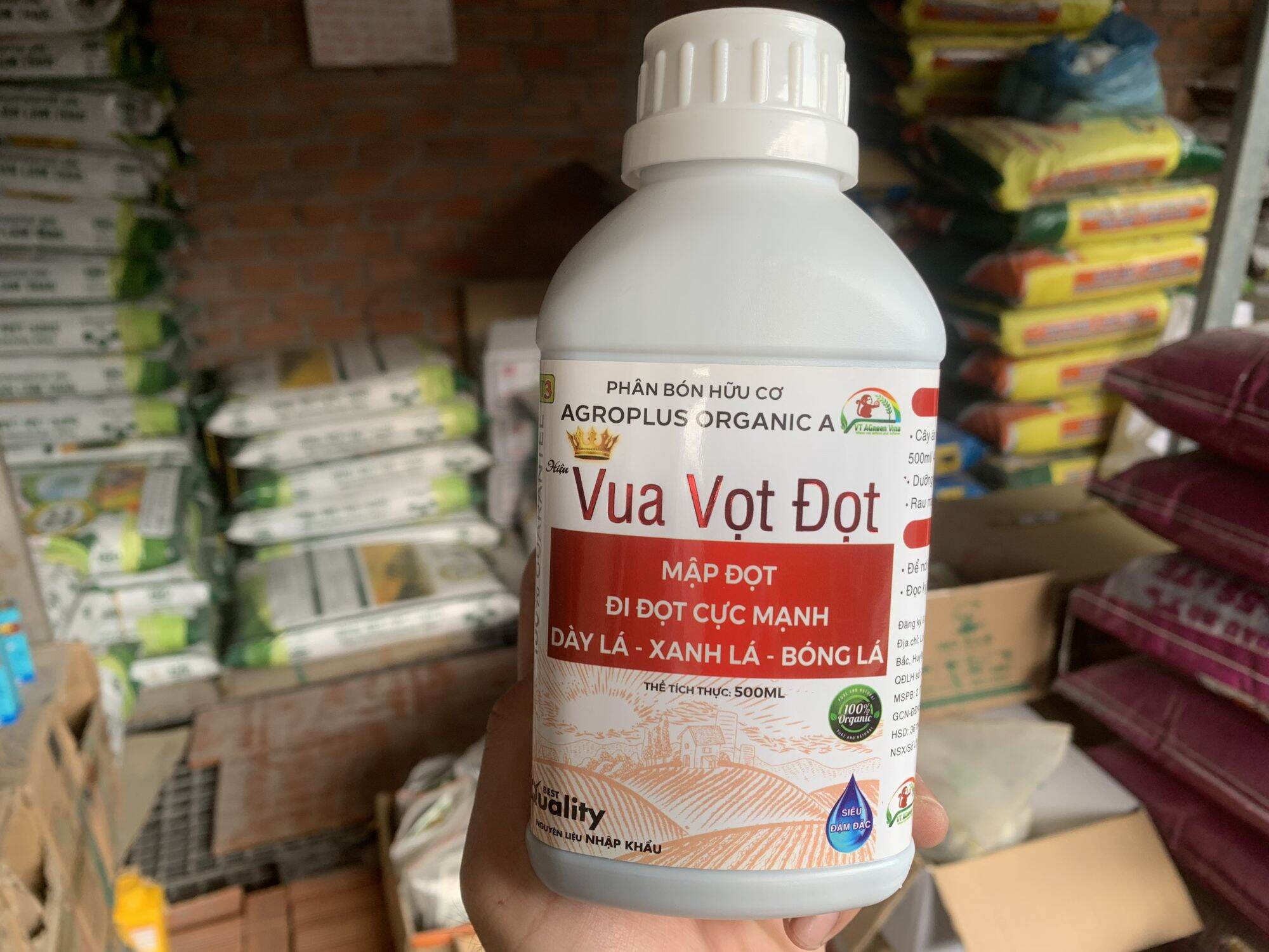 Phân Bón VUA VỌT ĐỌT -Mập Đọt - Dầy Lá - Xánh Lá Chai 500ml