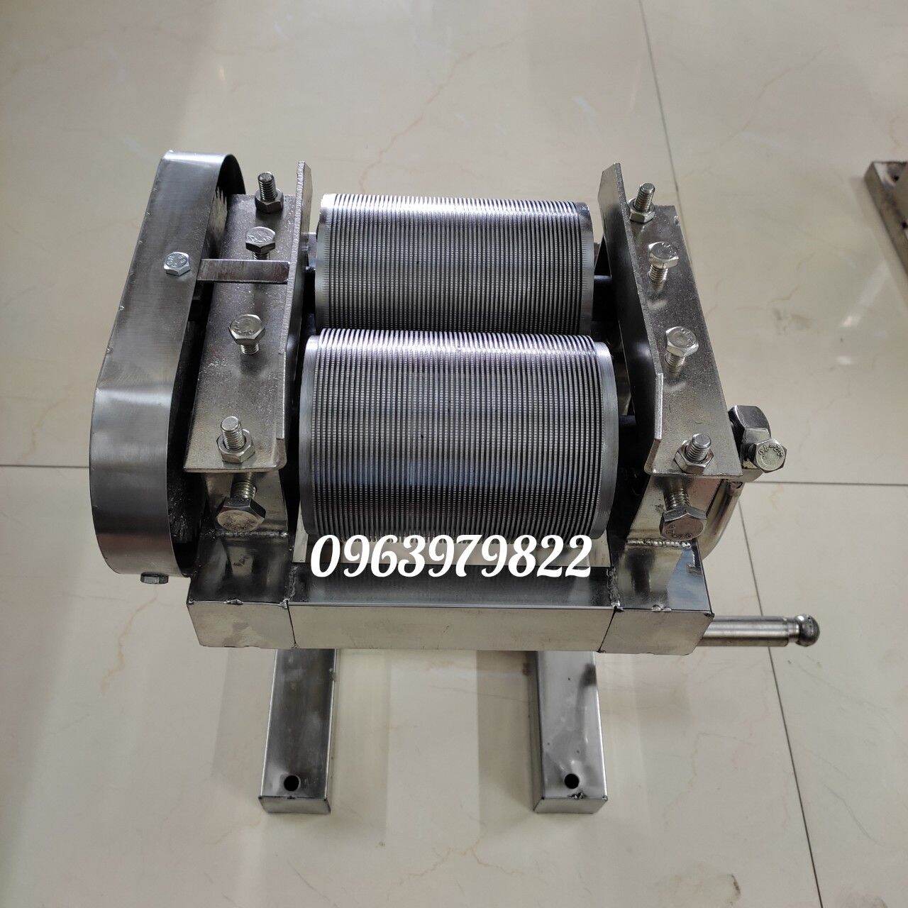 MÁY THÁI BÌ HEO BÌ LỢN INOX QUAY TAY