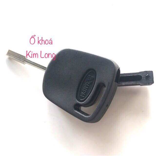 Vỏ chìa khoá xe Ford Transit 16 chỗ không có chip