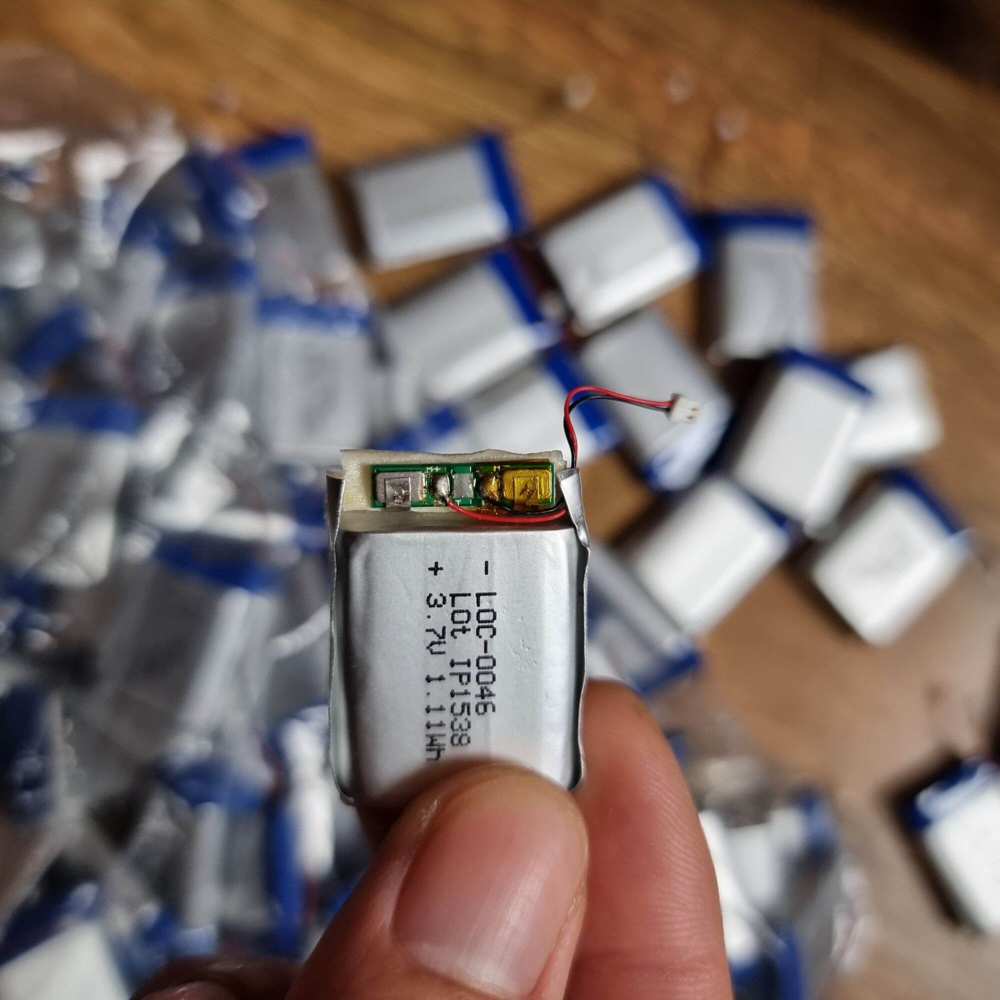 Pin Lithium Polymer 602030 có mạch bảo vệ / 3.7v  300mah (mới tồn kho)
