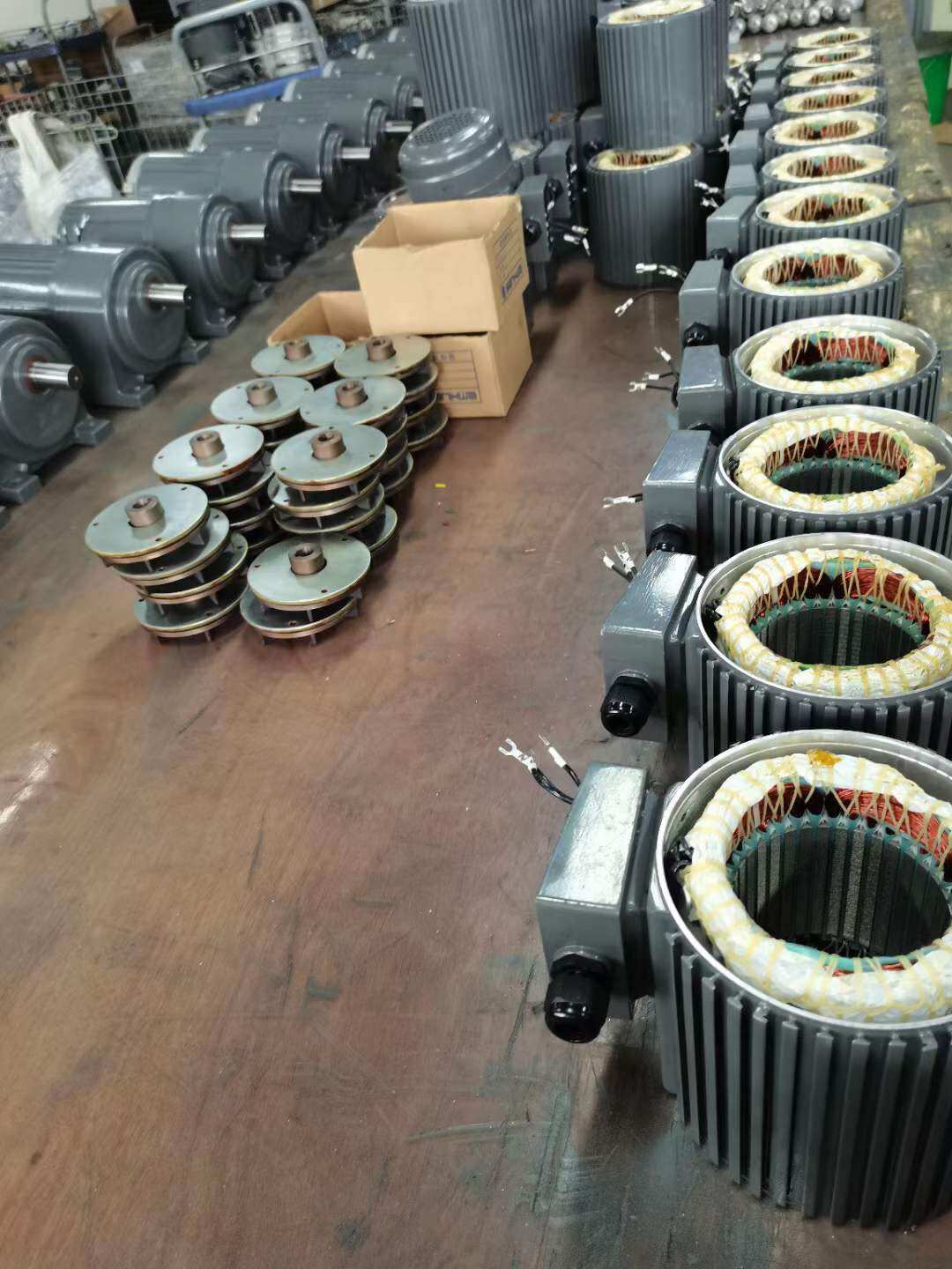 Motor giảm tốc 1pha mặt bích 1/2hp 1/30