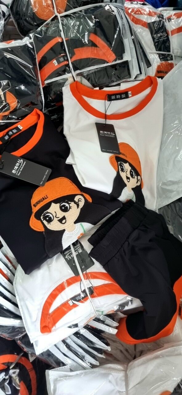 SÉT BỘ COTTON THÊU BÚP BÊ CAM Q.CHAU