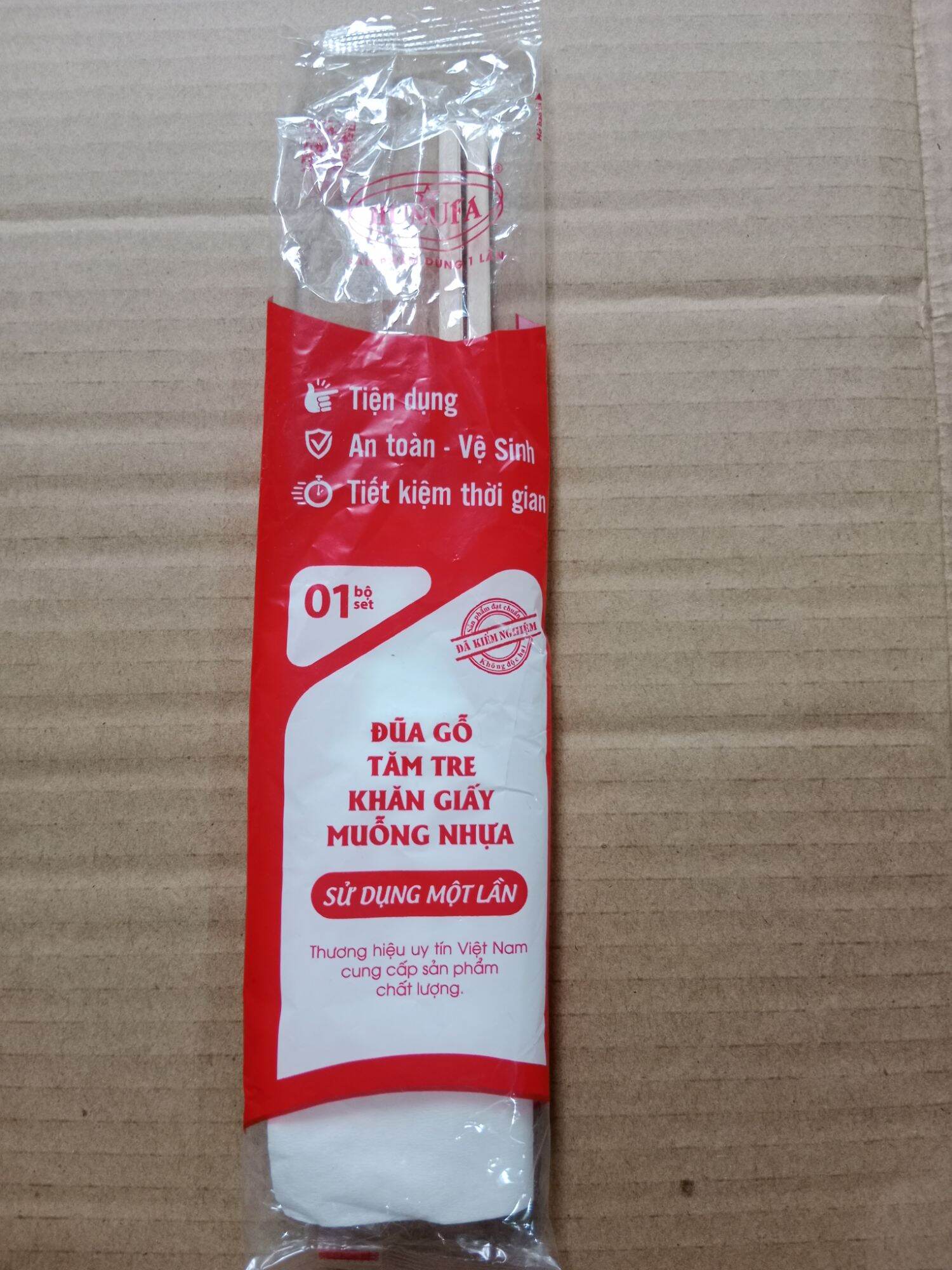 50 bộ Combo 4 trong 1 take away (Đũa, muỗng, tăm, khăn giấy)