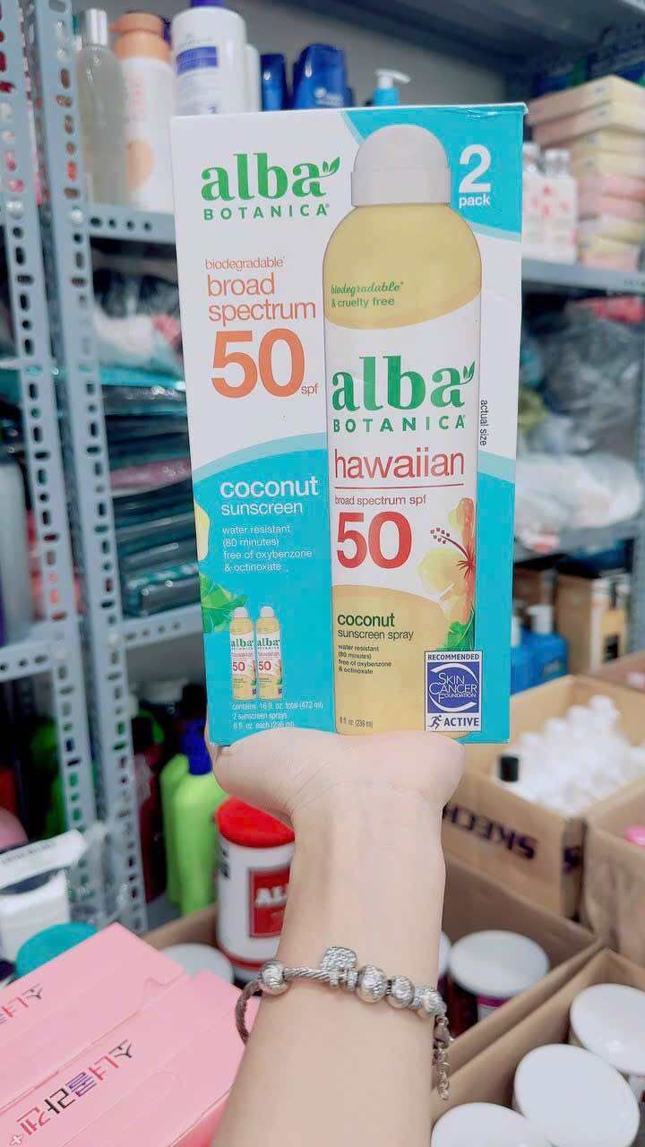 Xịt Chống Nắng Alba Botanica Hawaiian Sunscreen SPF50 Coconut Clear Spray 236ml x 2 Chai Của Mỹ - Date 2025