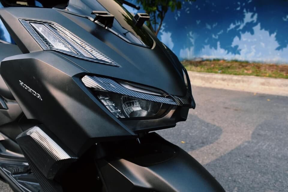 Viền đèn pha Xe Vario 160 đời 2022 Carbon
