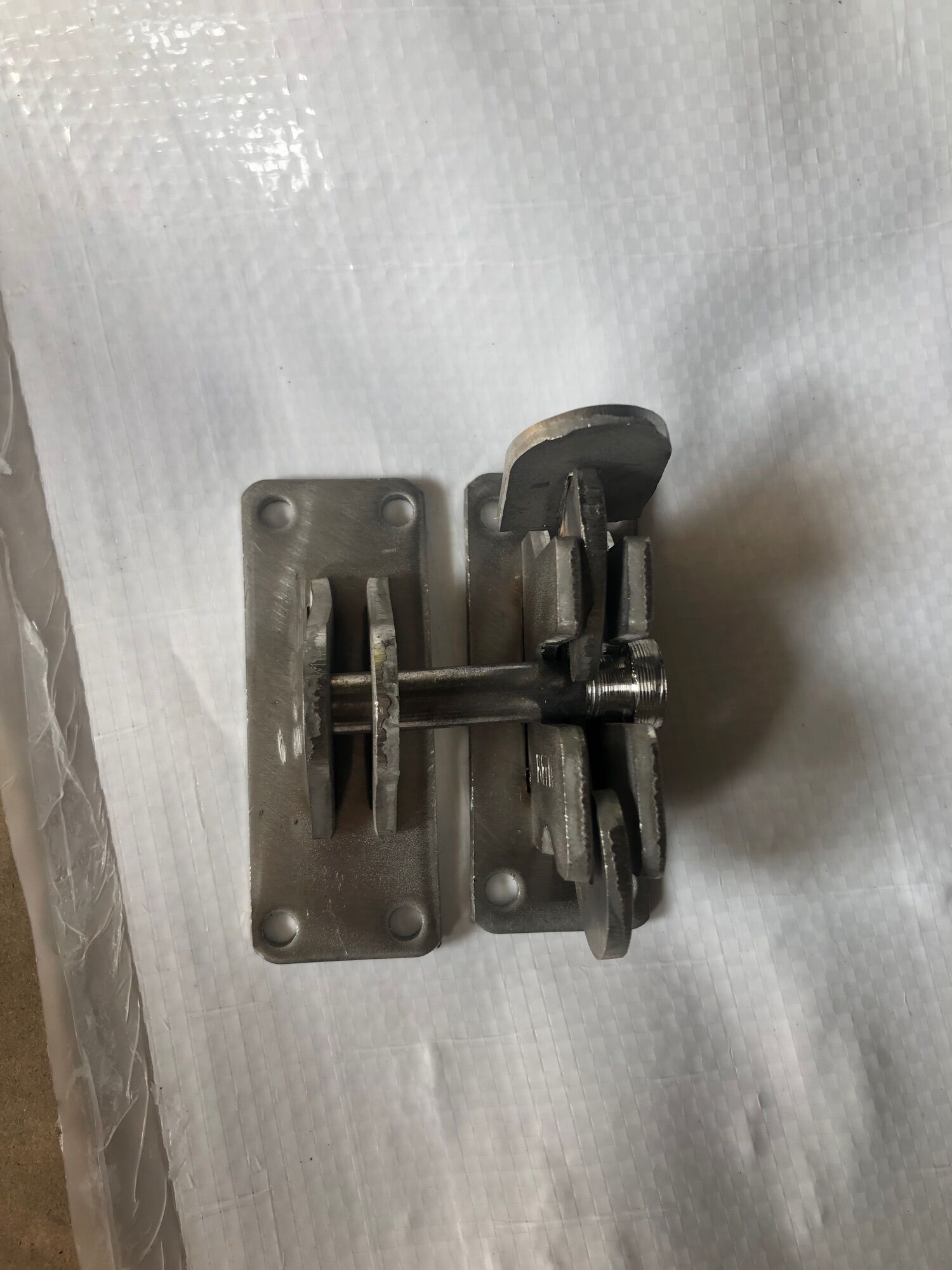 Chốt cửa tự đóng( chốt cửa thông minh) inox 304 chuẩn