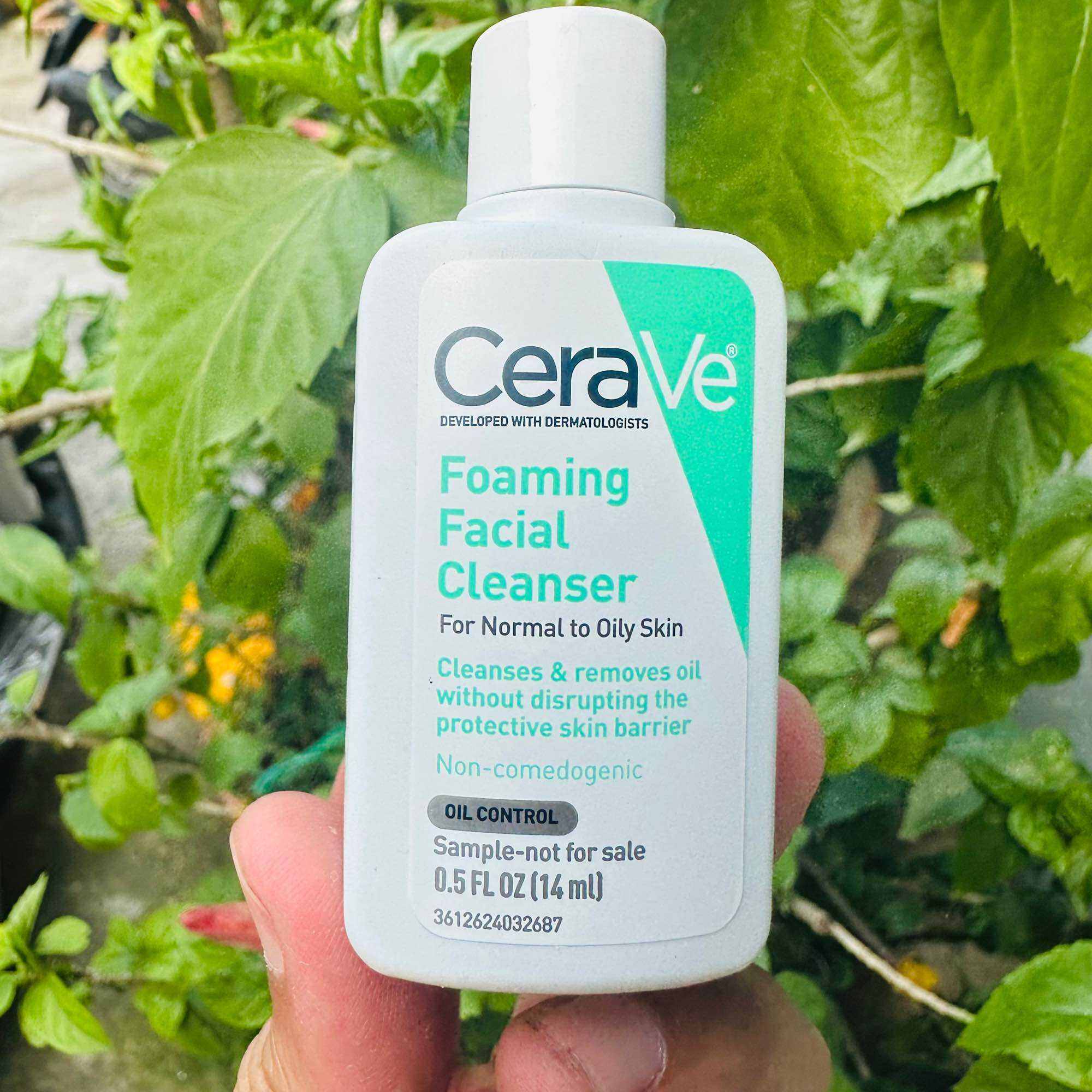 Mẫu thử sữa rửa mặt da dầu Cerave chính hãng 0.5 oz (14ml)