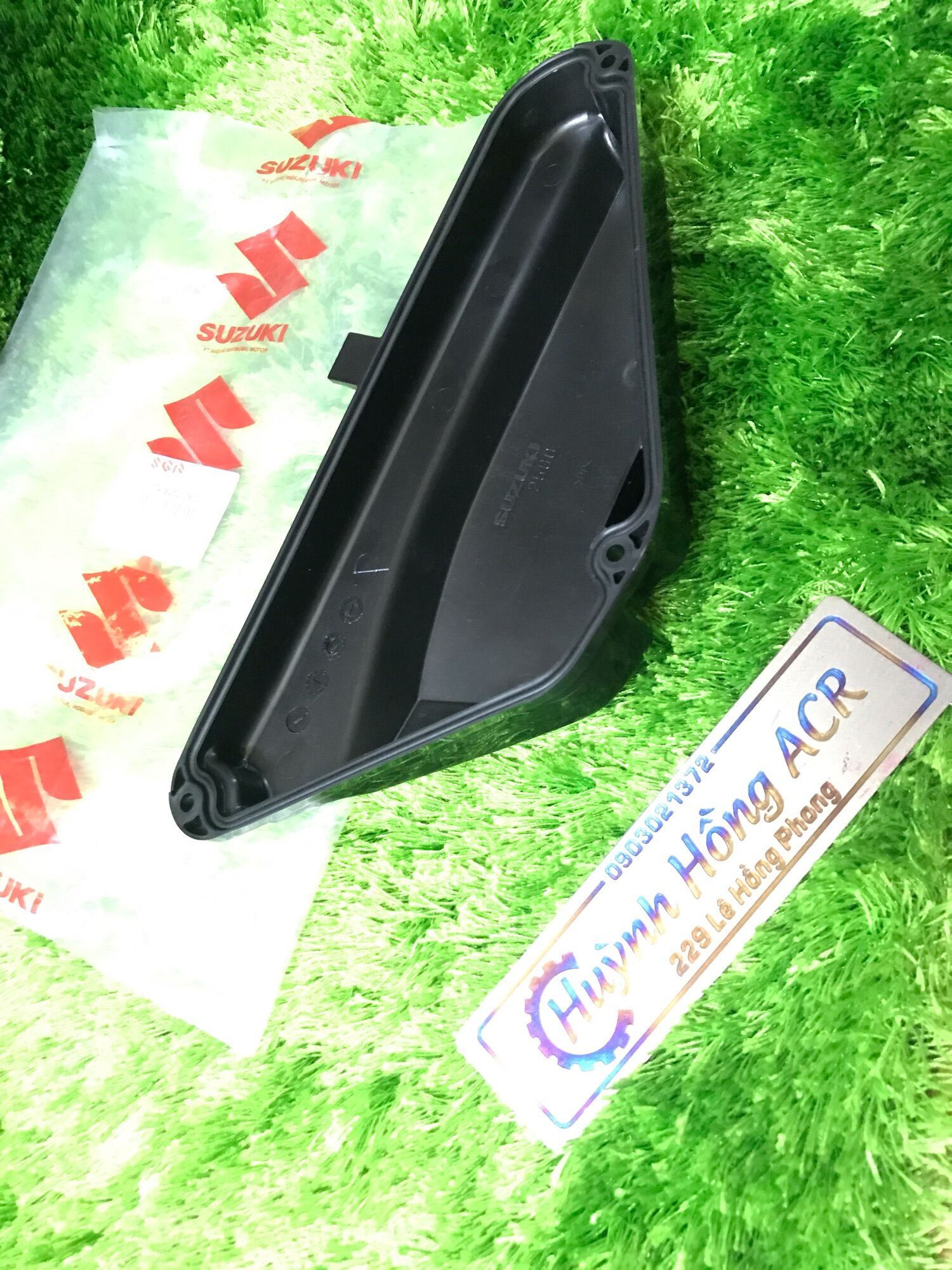 Ốp nắp Bộ Lọc Gió Raider Xc