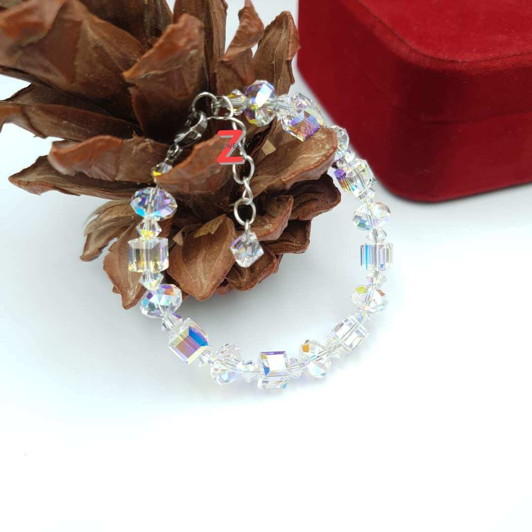 Lắc tay pha lê Swarovski handmade vuông trắng