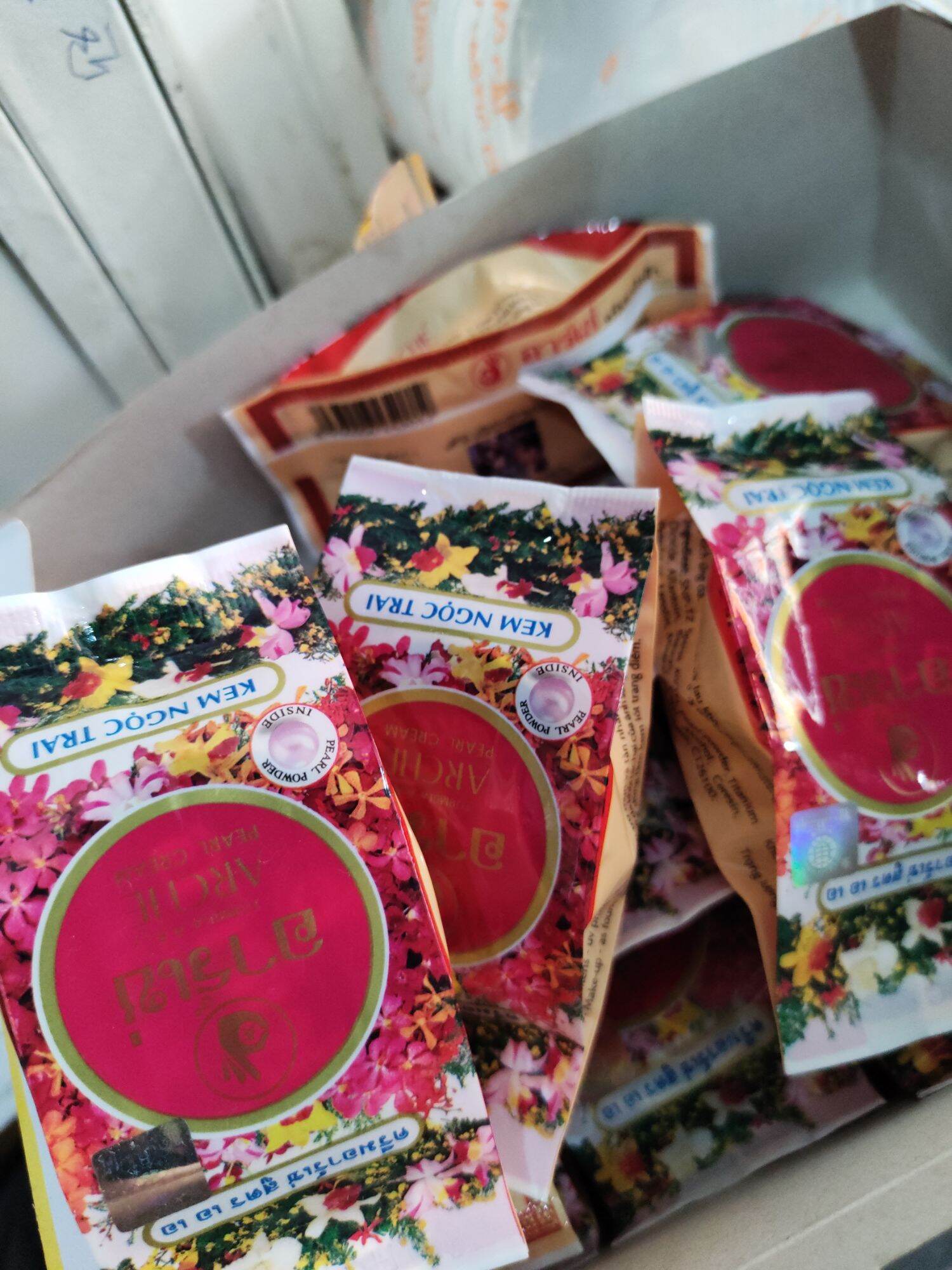 Kem dưỡng da arche thái