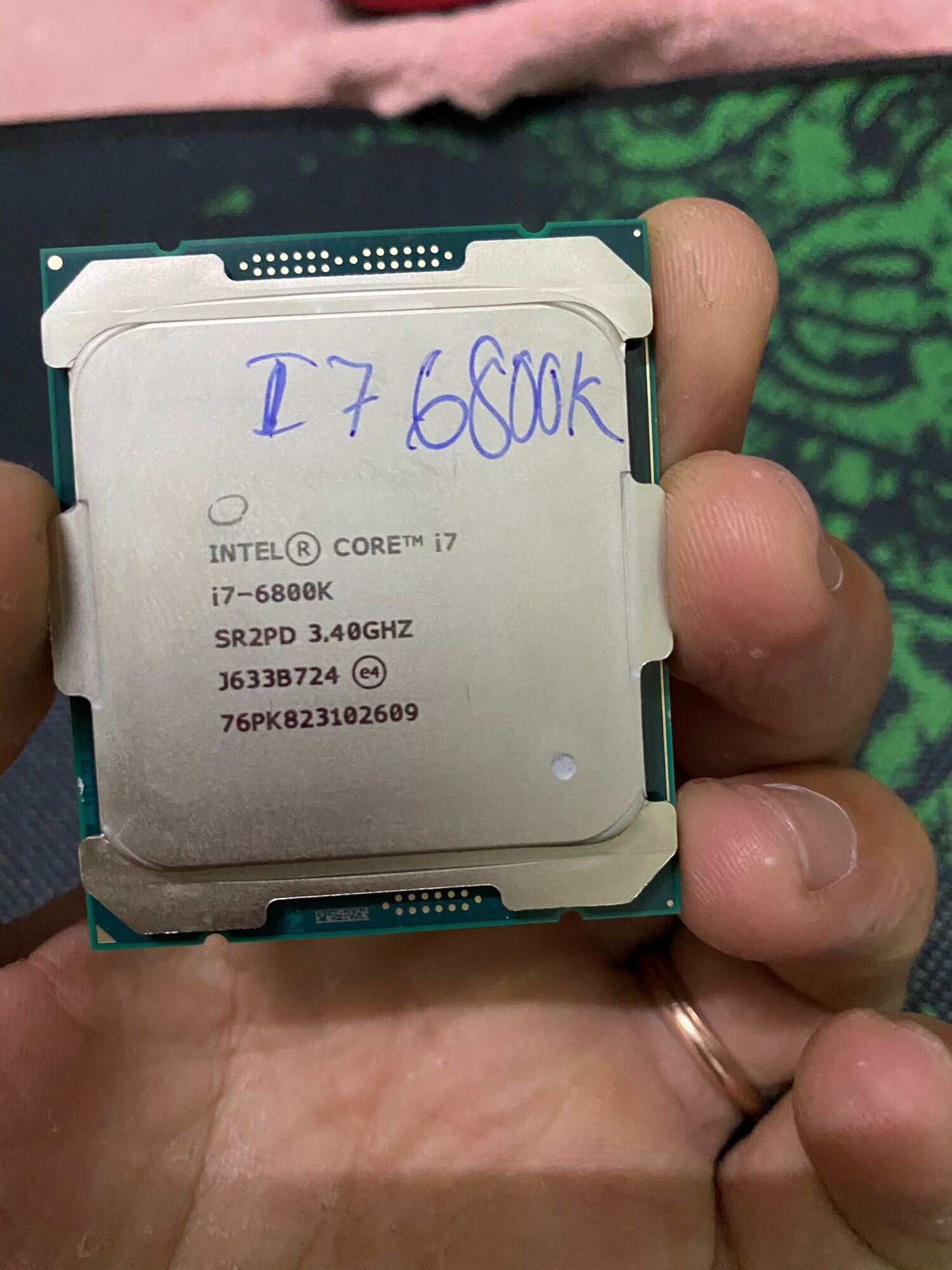 CPU Bộ xử lý Intel® Core™ i7-6800K 15M bộ nhớ đệm, lên đến 3,60 GHz socket 2011 còn rất mới ít sử dụng ảnh chụp thật